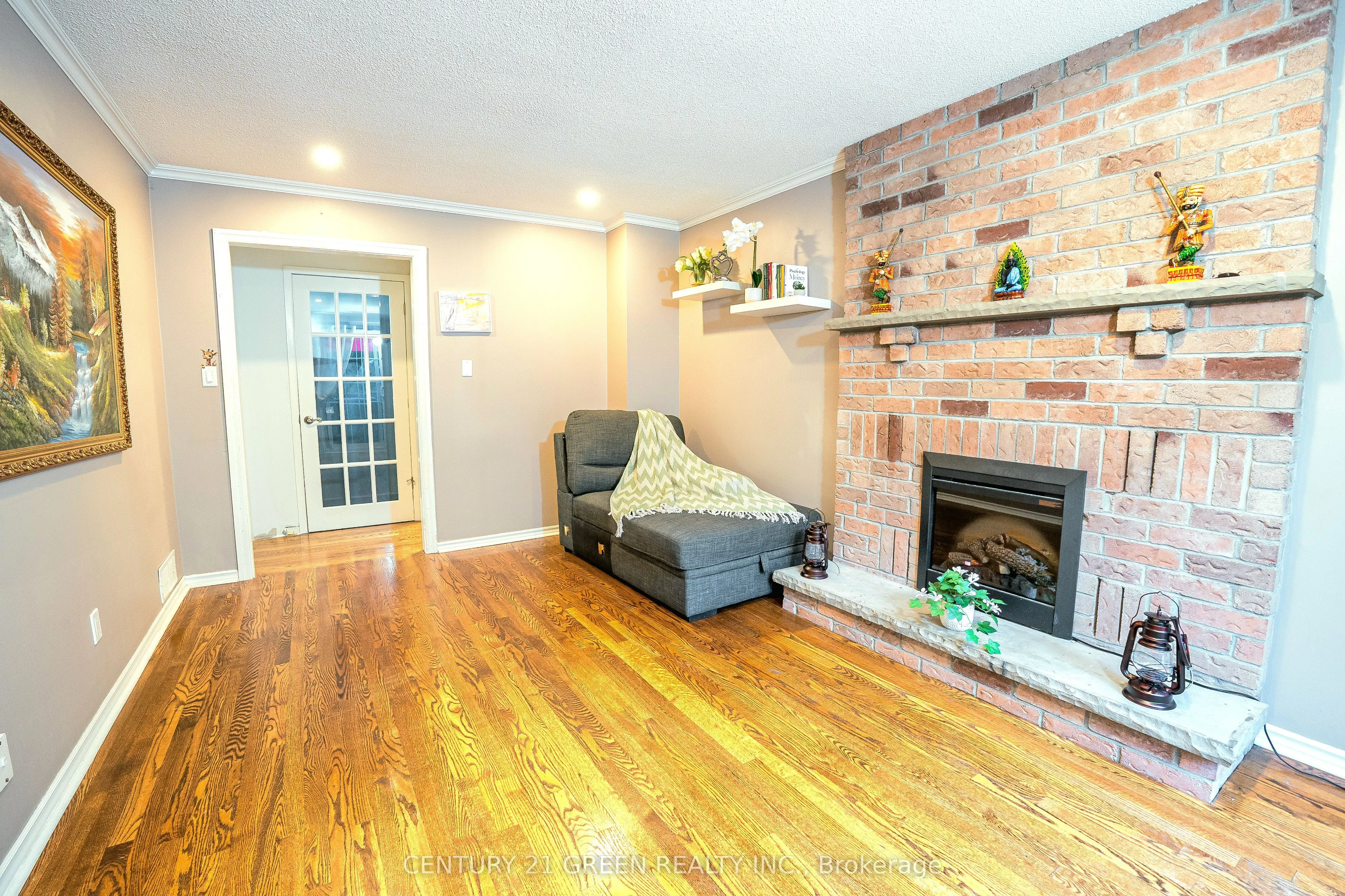 13 Alderbrook Drive