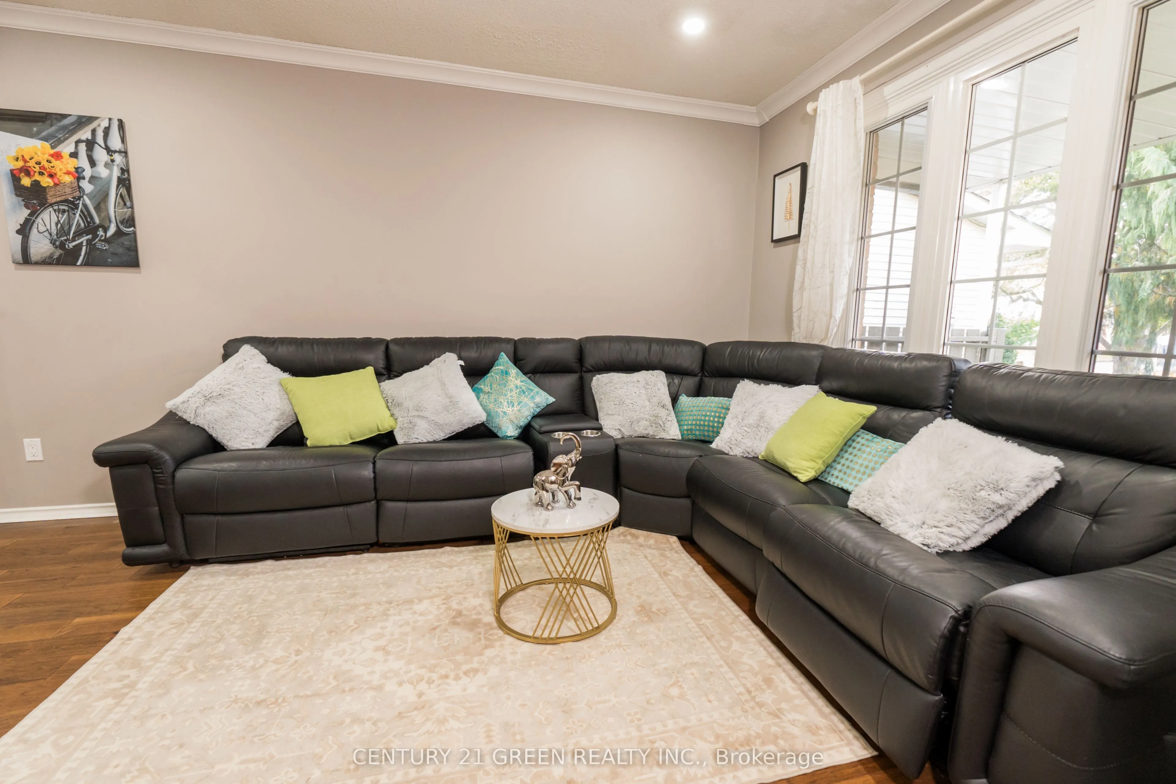 13 Alderbrook Drive