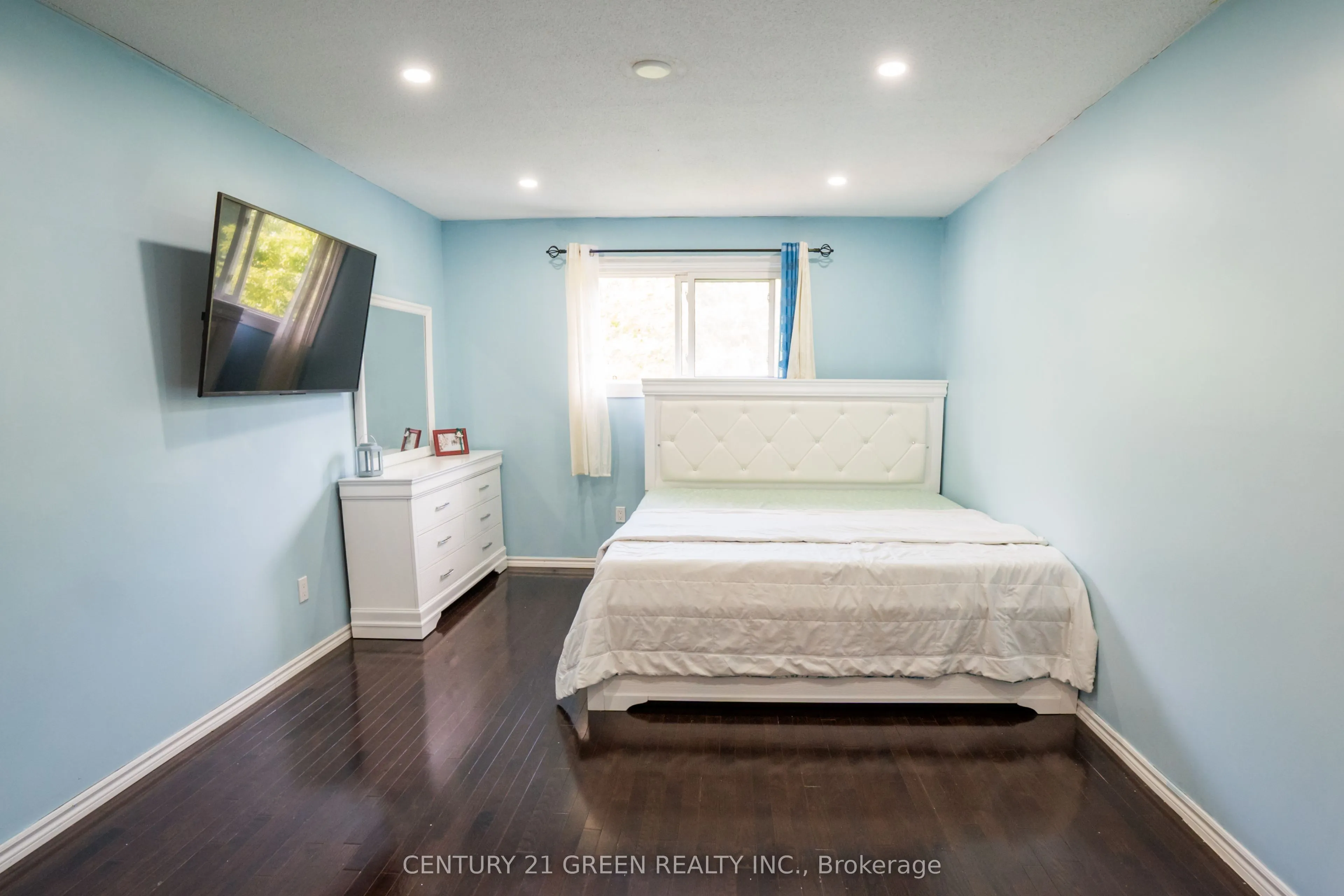 13 Alderbrook Drive