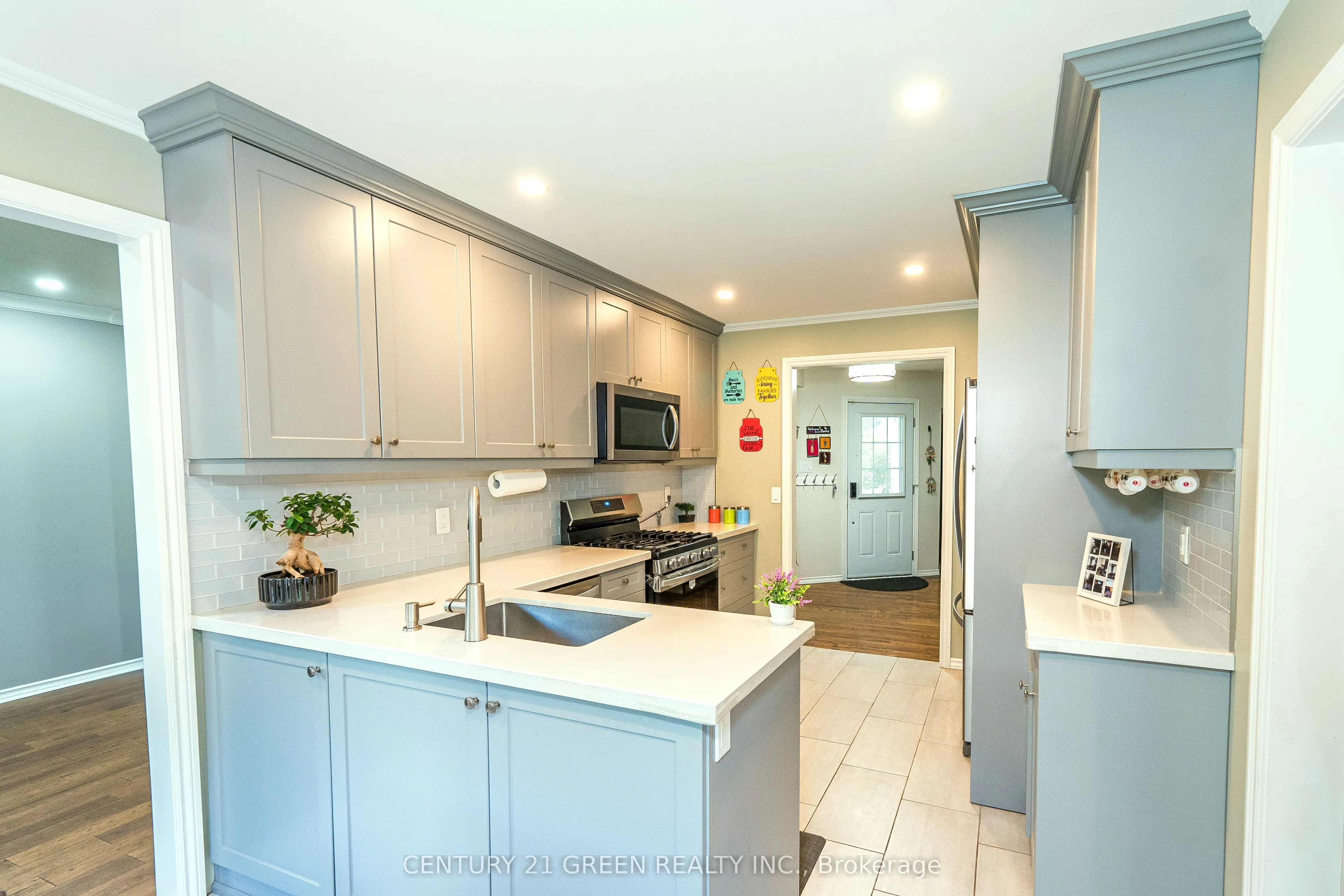 13 Alderbrook Drive
