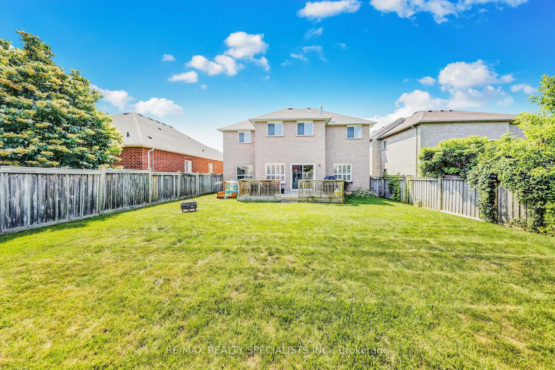570 Blackwood Boulevard