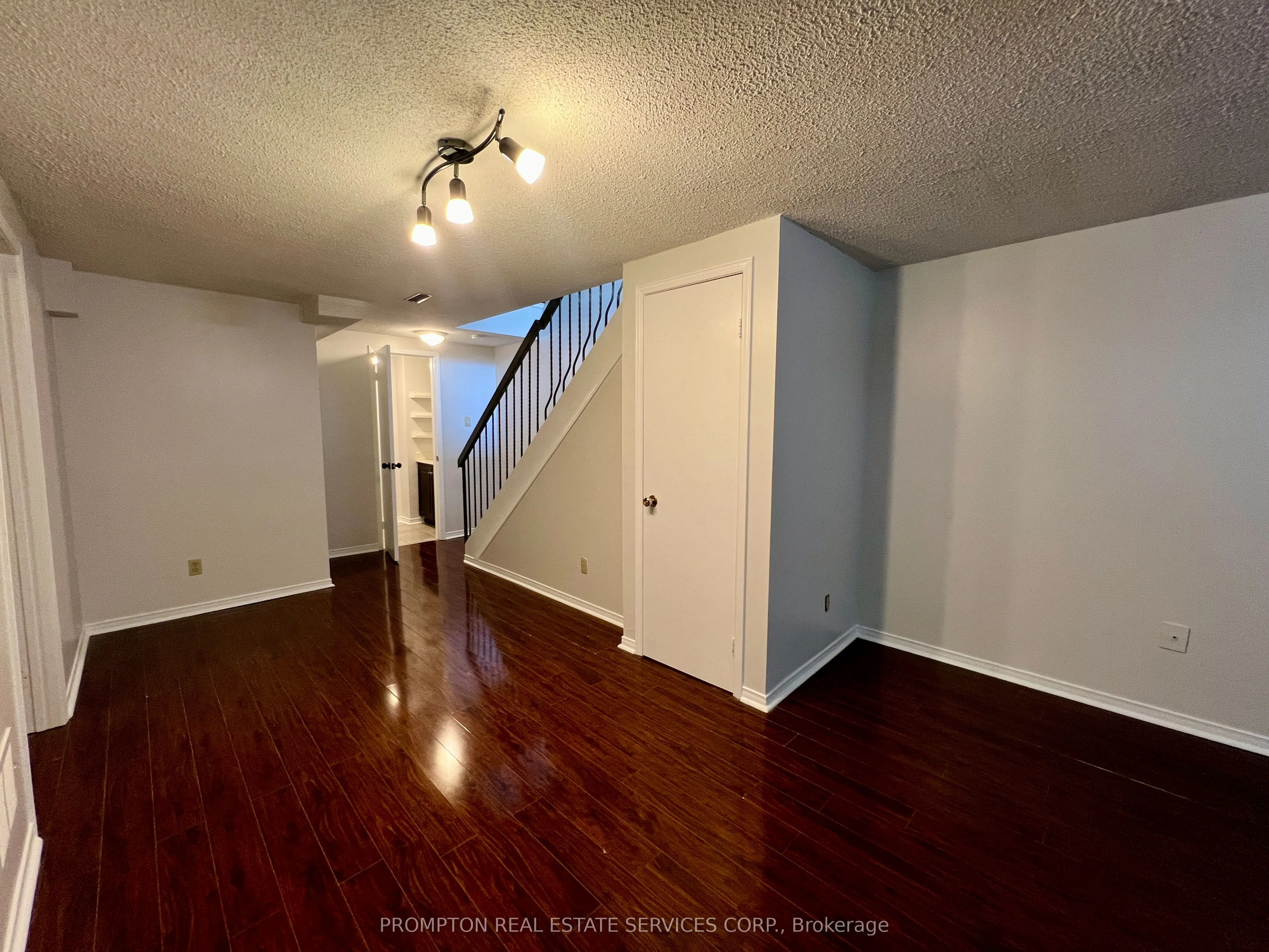 39 Frost Drive