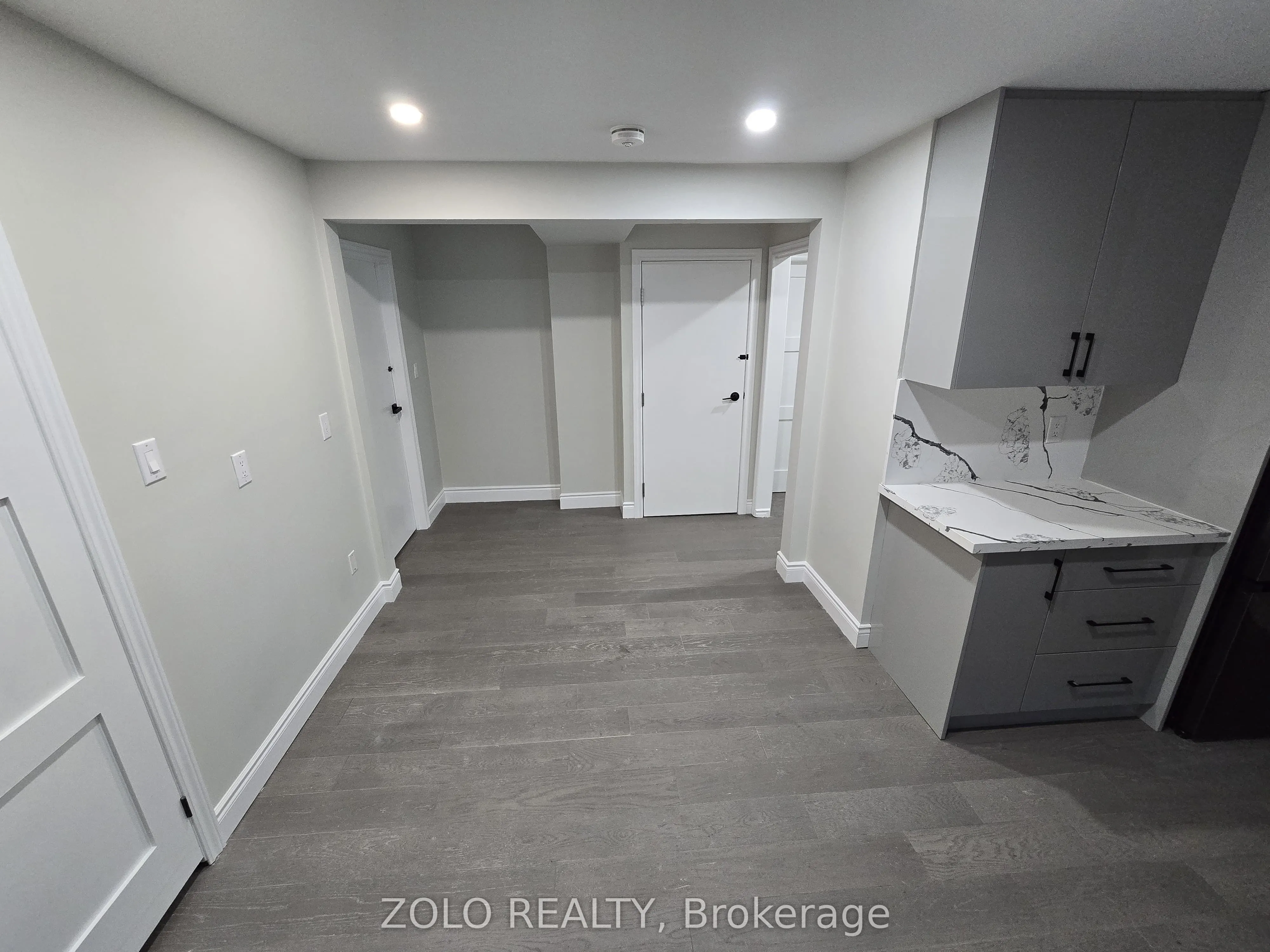 157 Glen Springs Drive, #Main Floor