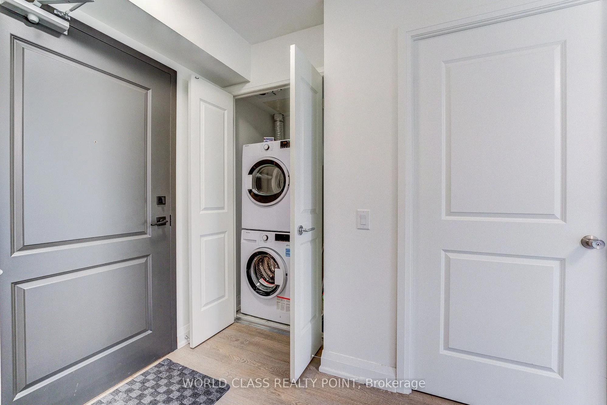 1400 Kingston Road, #408