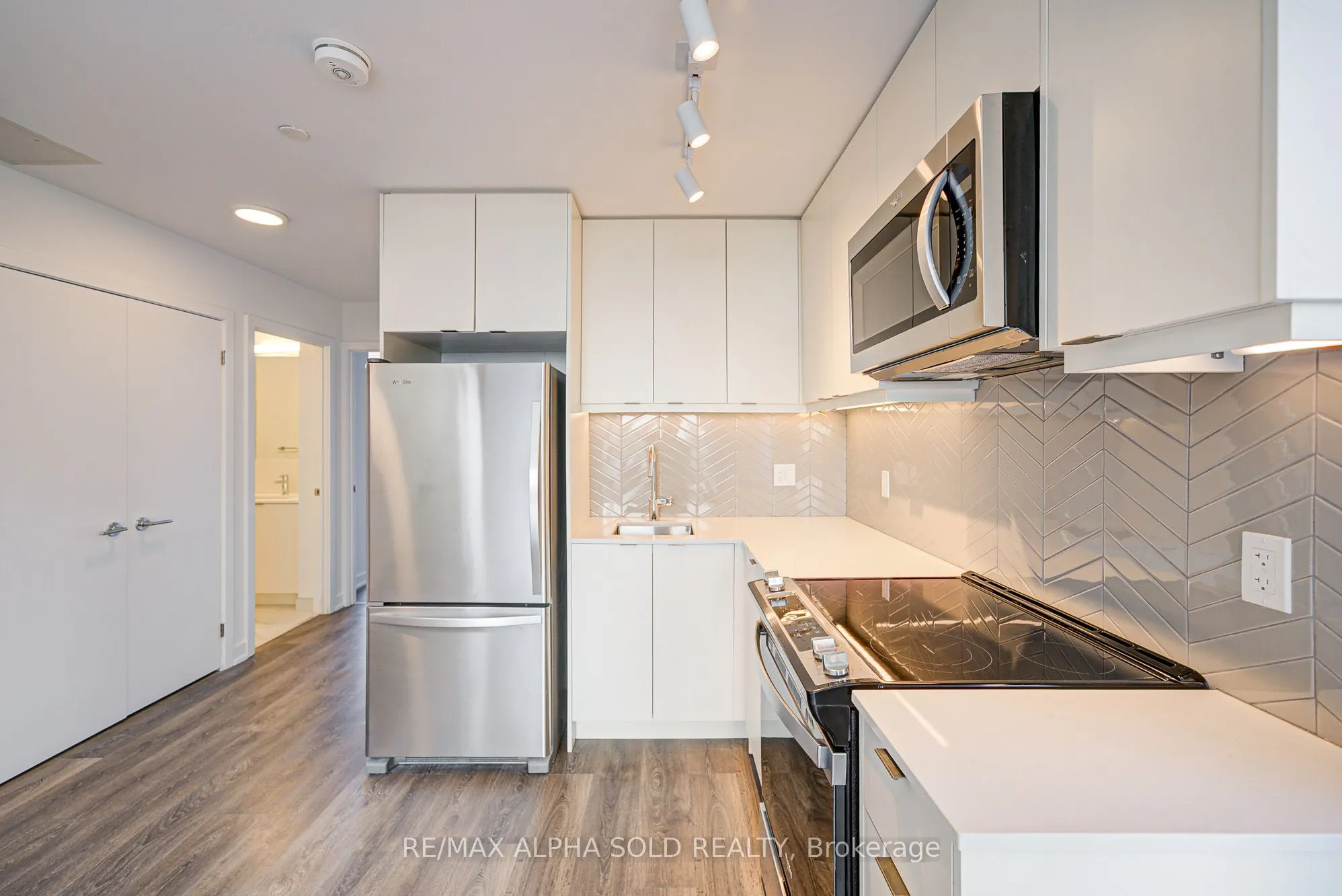 1608 Charles Street, #PH529