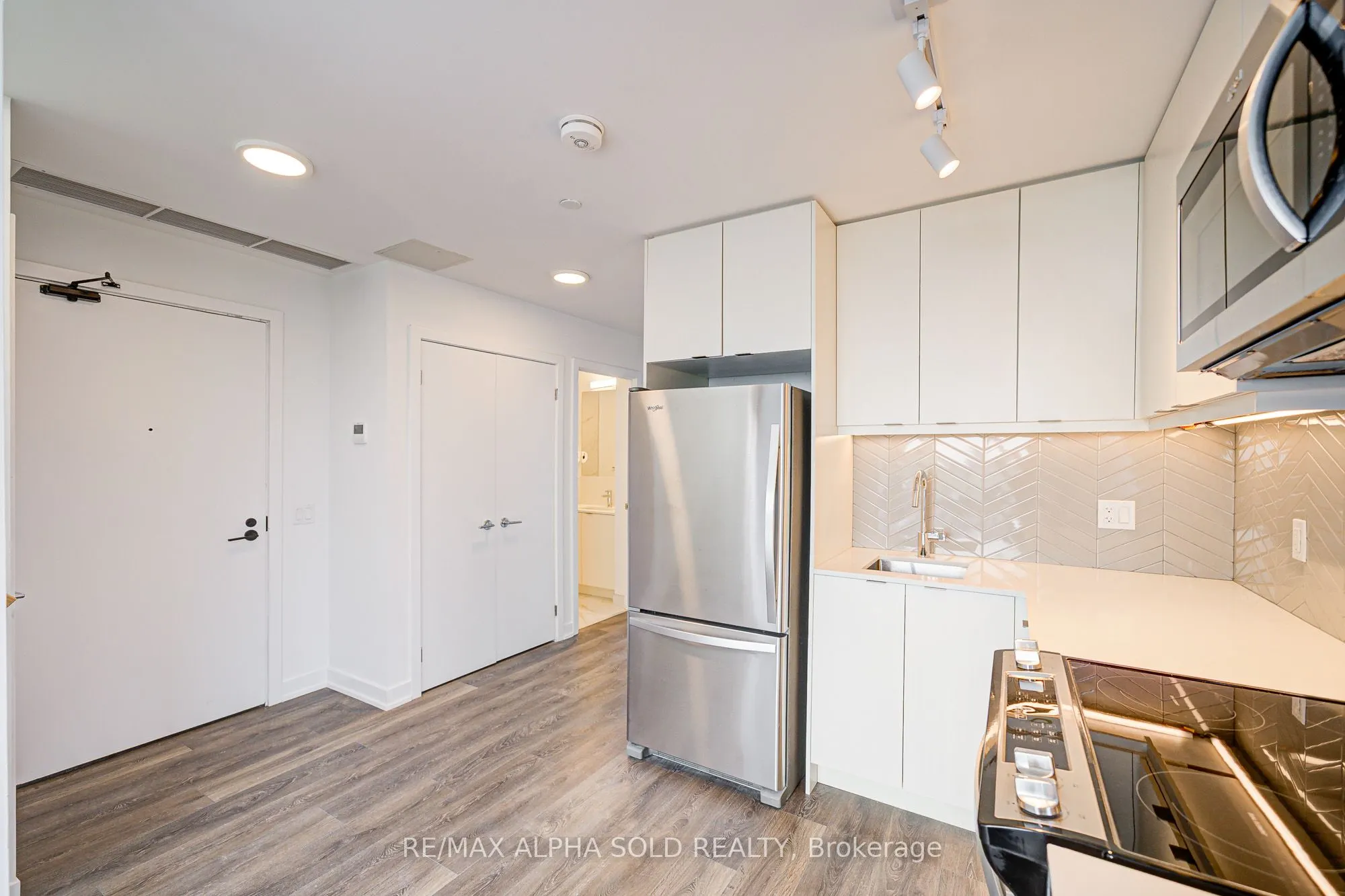 1608 Charles Street, #PH529
