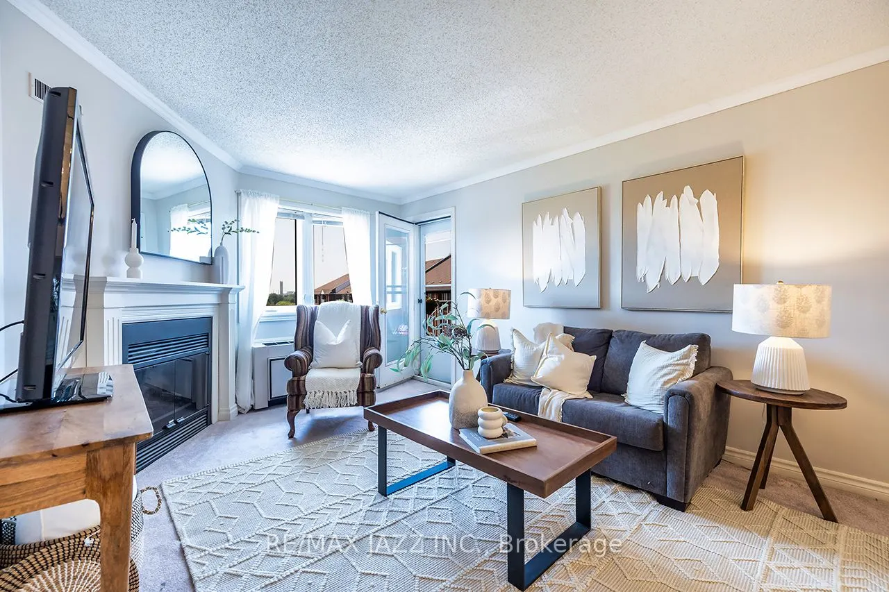 195 Lake Driveway W, #411