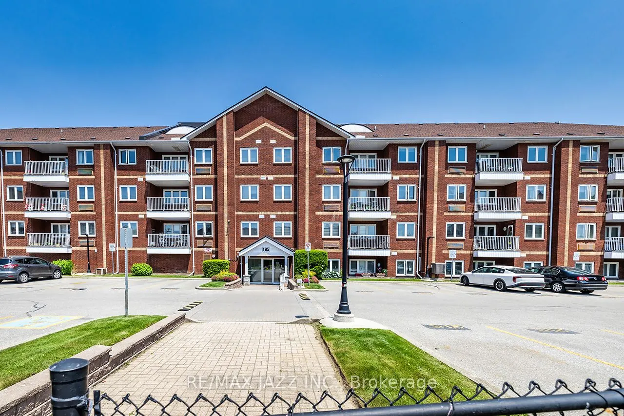 195 Lake Driveway W, #411