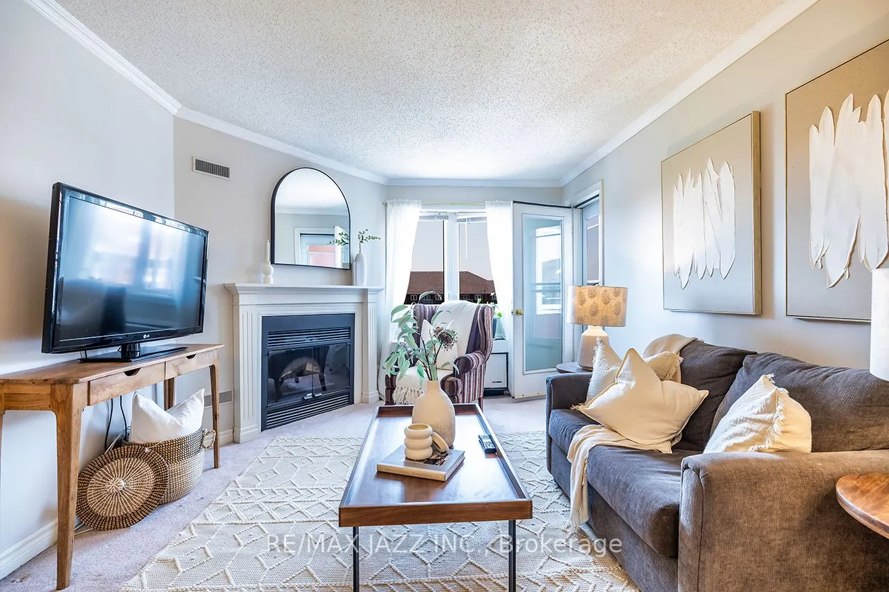 195 Lake Driveway W, #411