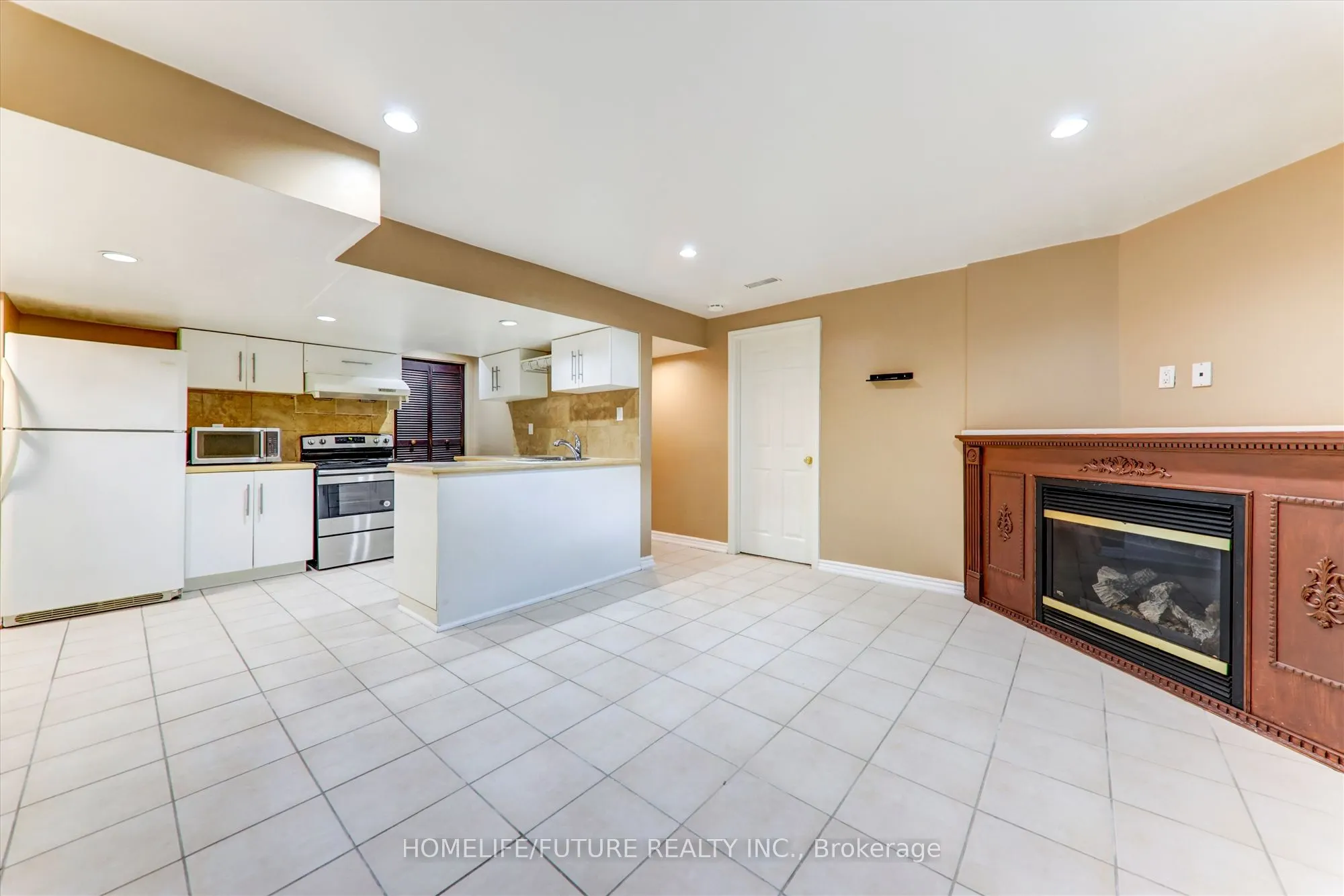 25 Valley Centre Drive