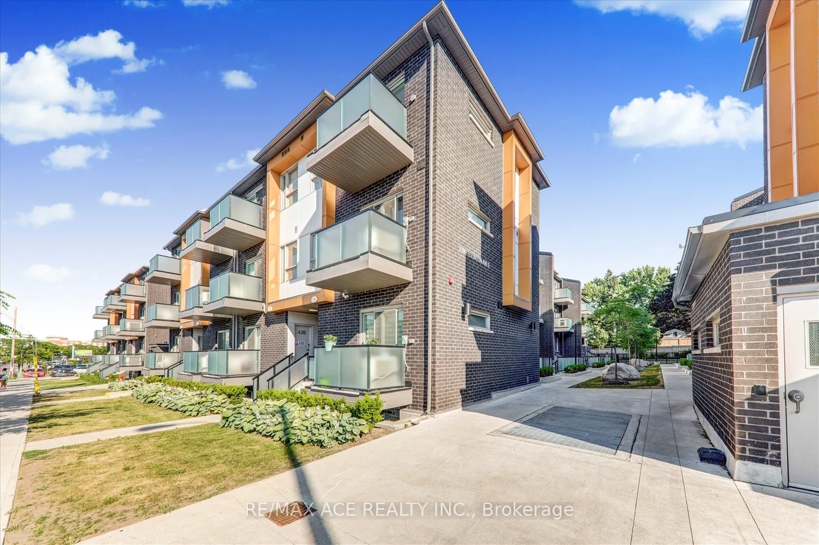 2789 Eglinton Avenue E, #431