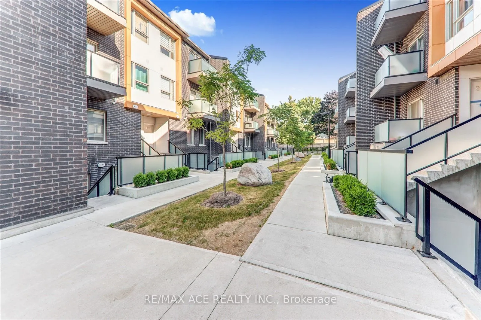 2789 Eglinton Avenue E, #431