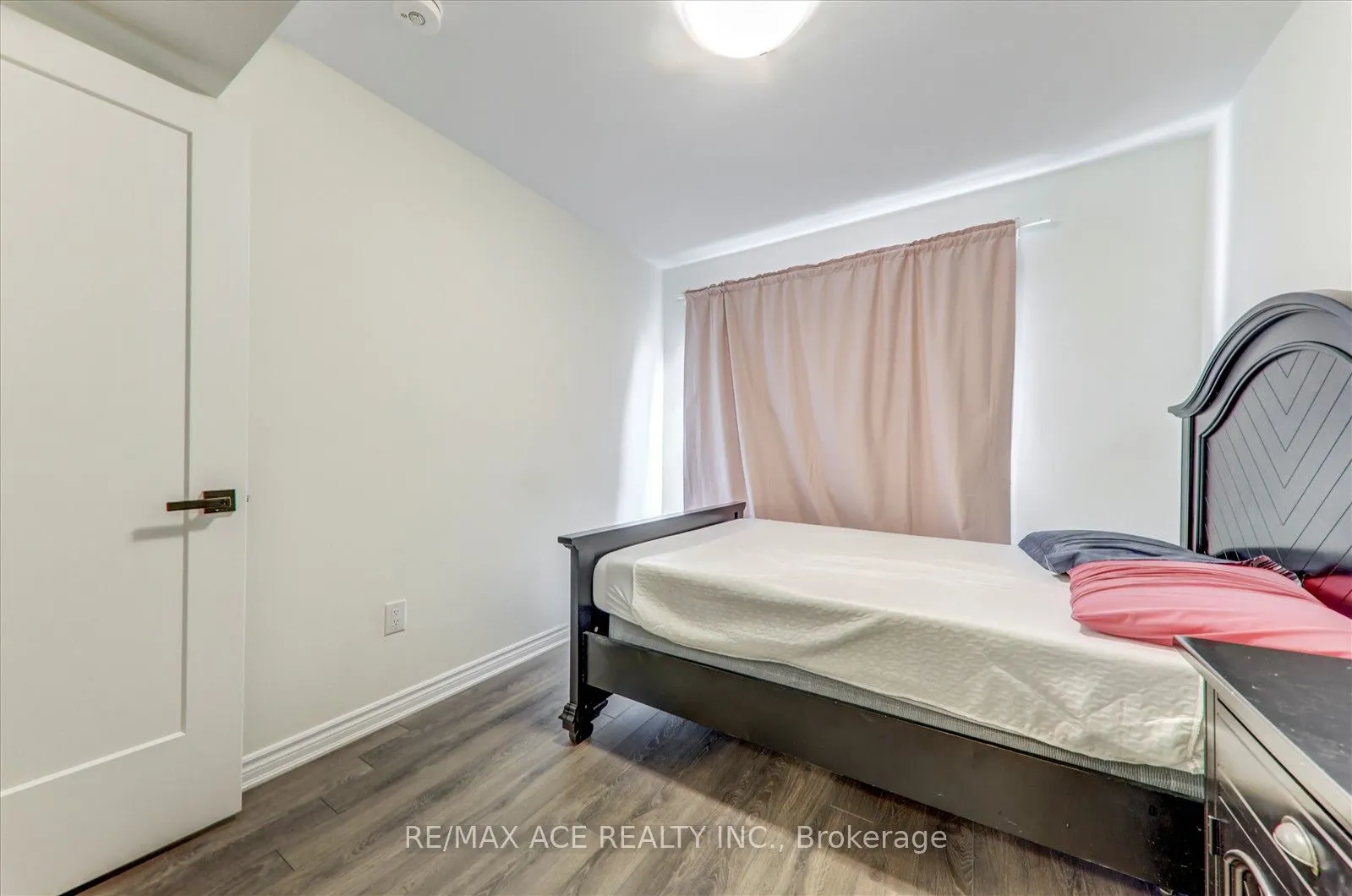2789 Eglinton Avenue E, #431