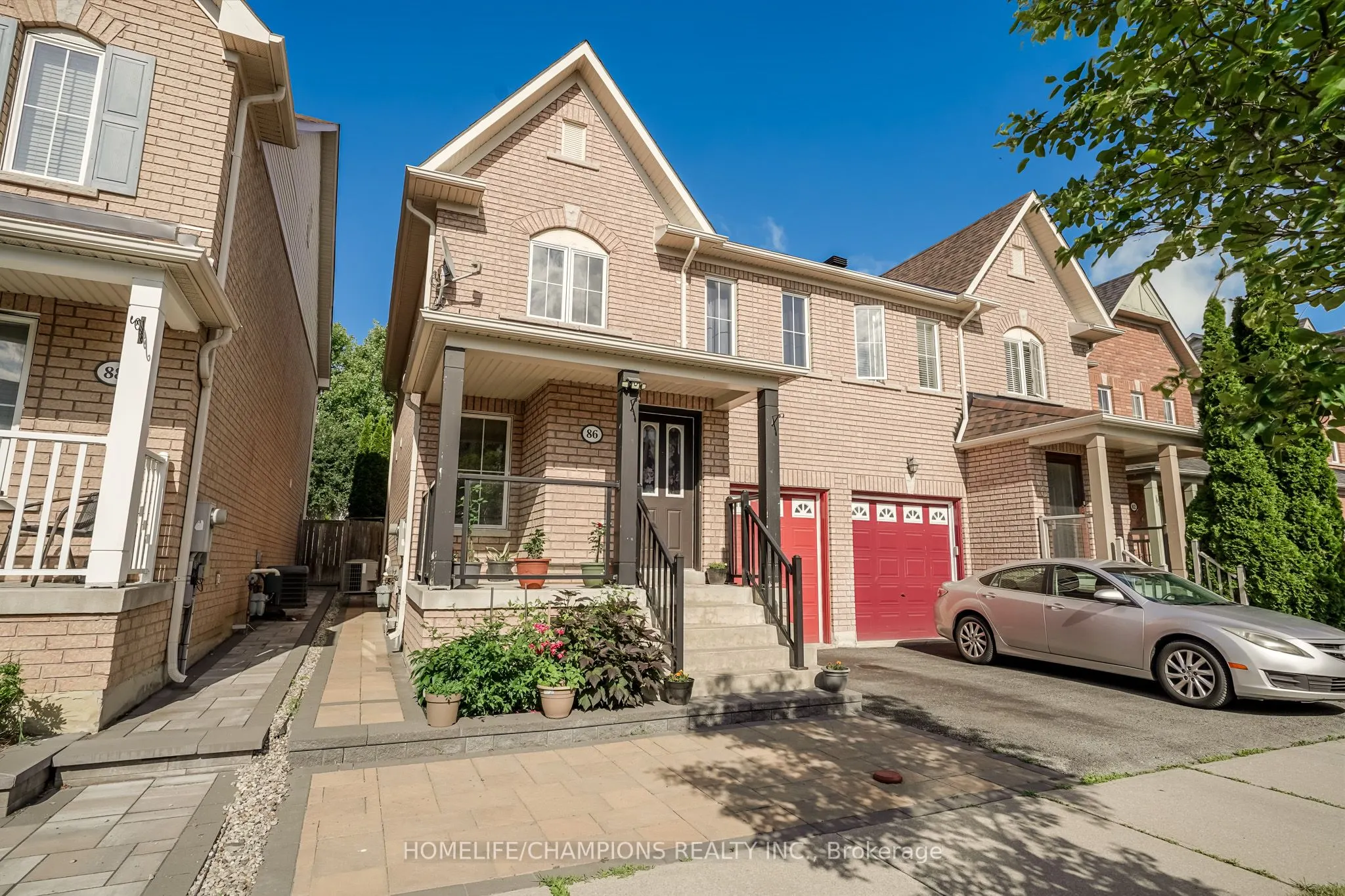 86 Carpendale Crescent E