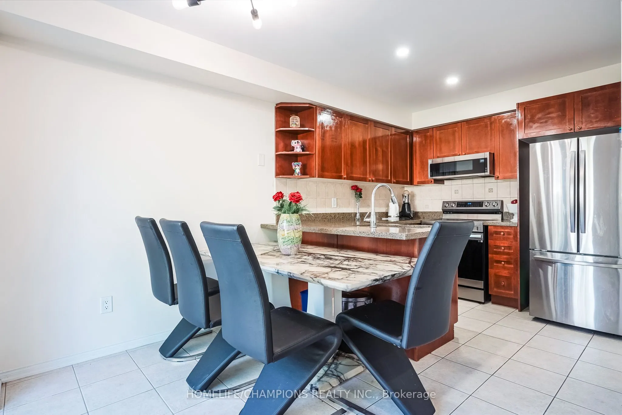 86 Carpendale Crescent E