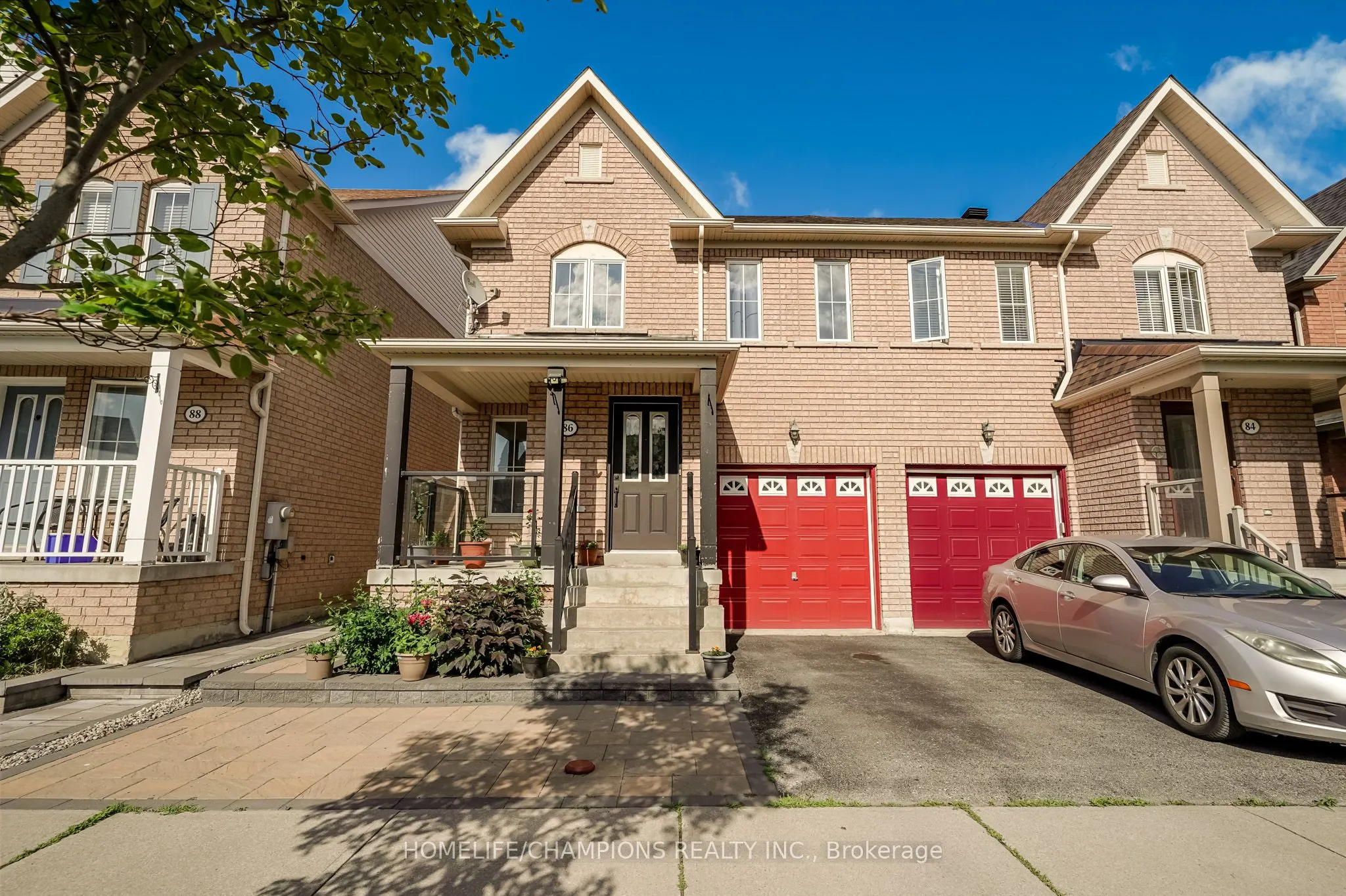 86 Carpendale Crescent E