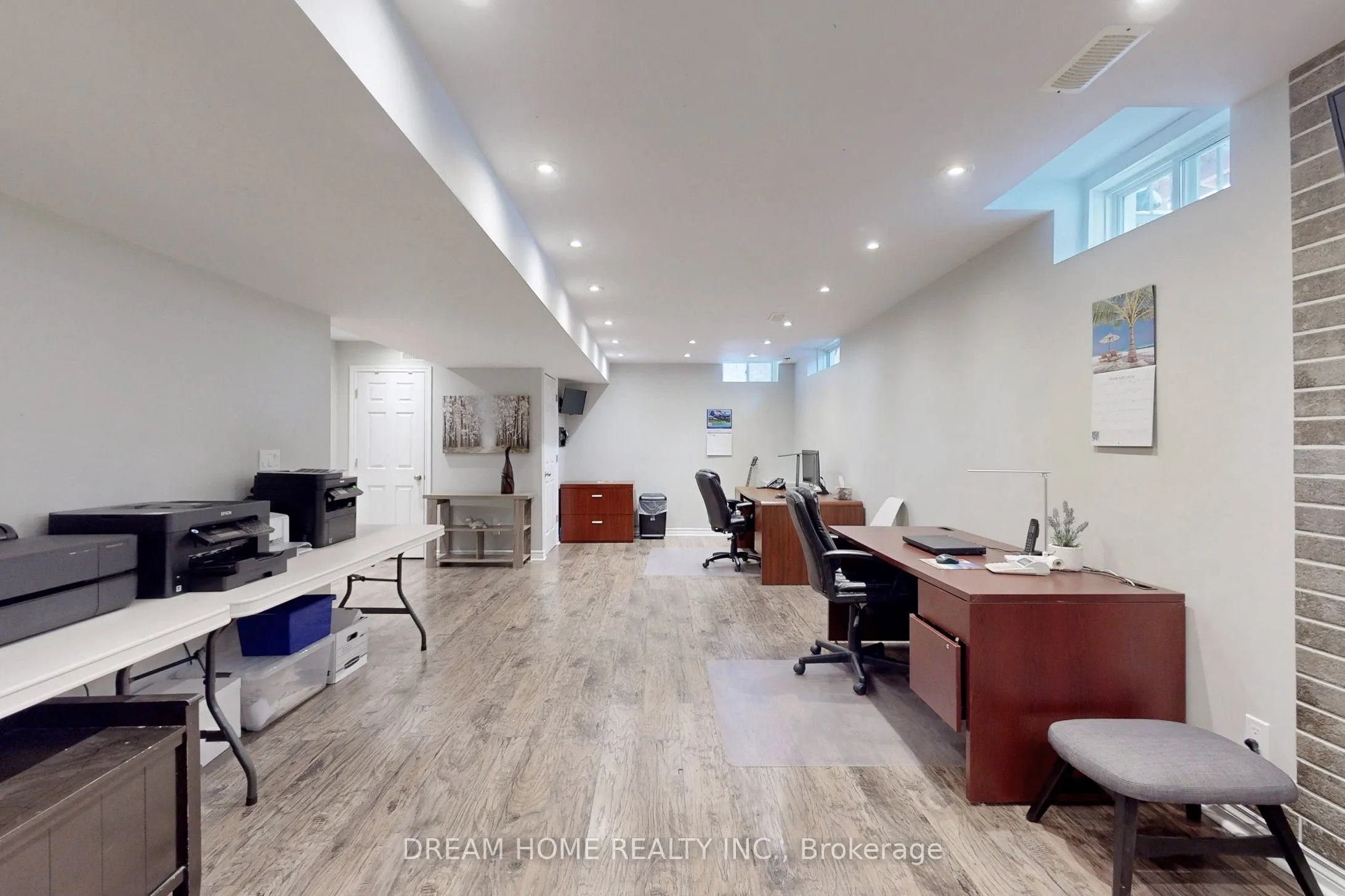 63 Murray Tabb Street