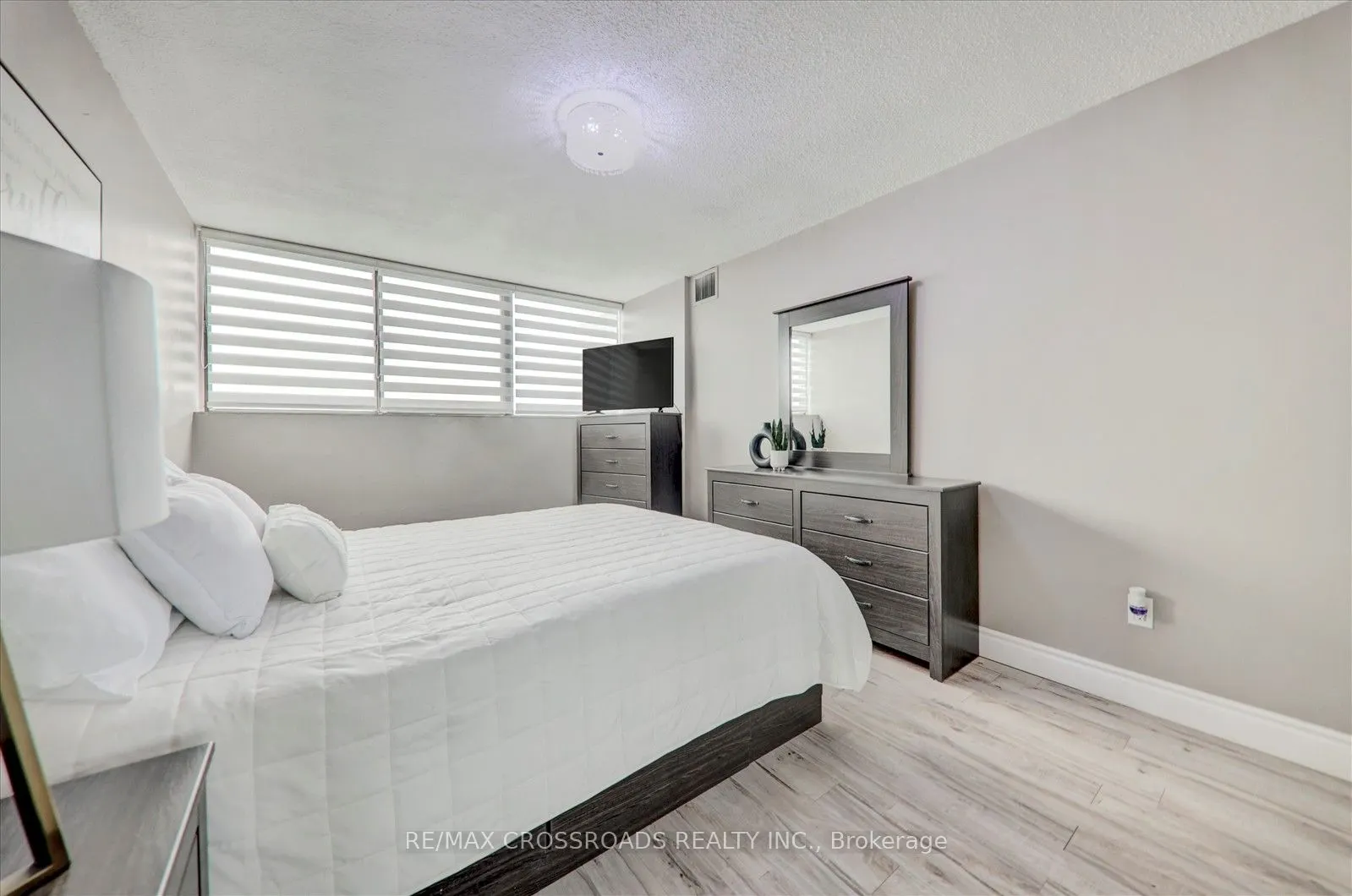 99 Blackwell Avenue, #807