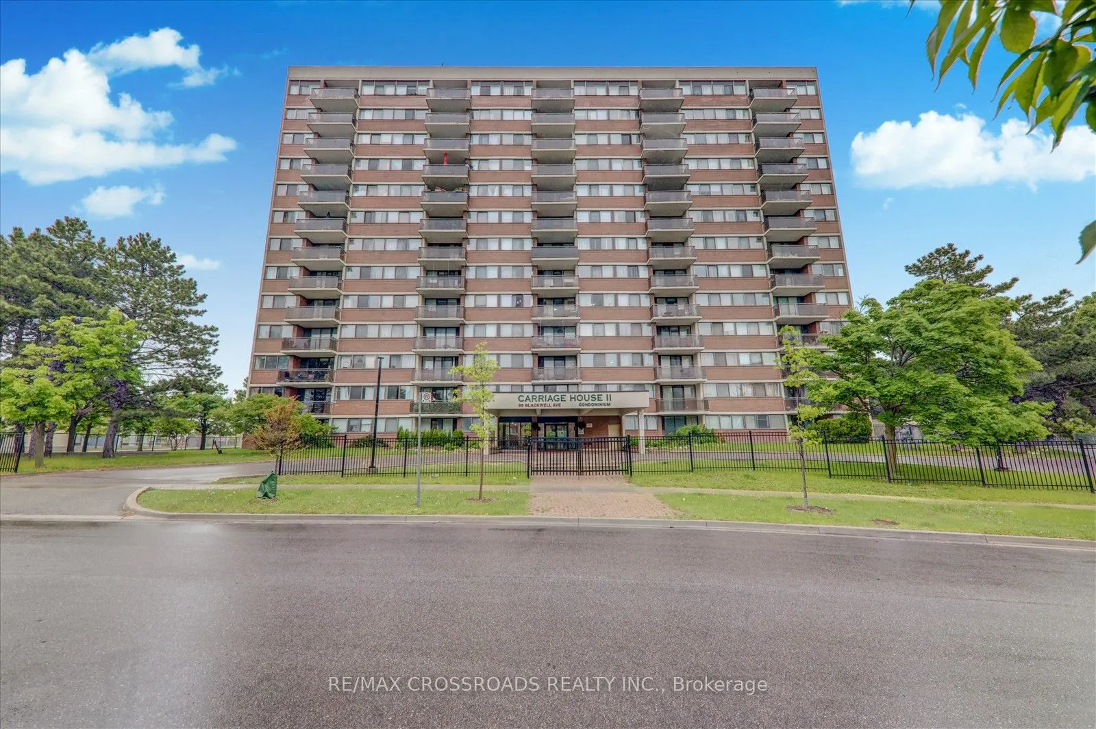 99 Blackwell Avenue, #807