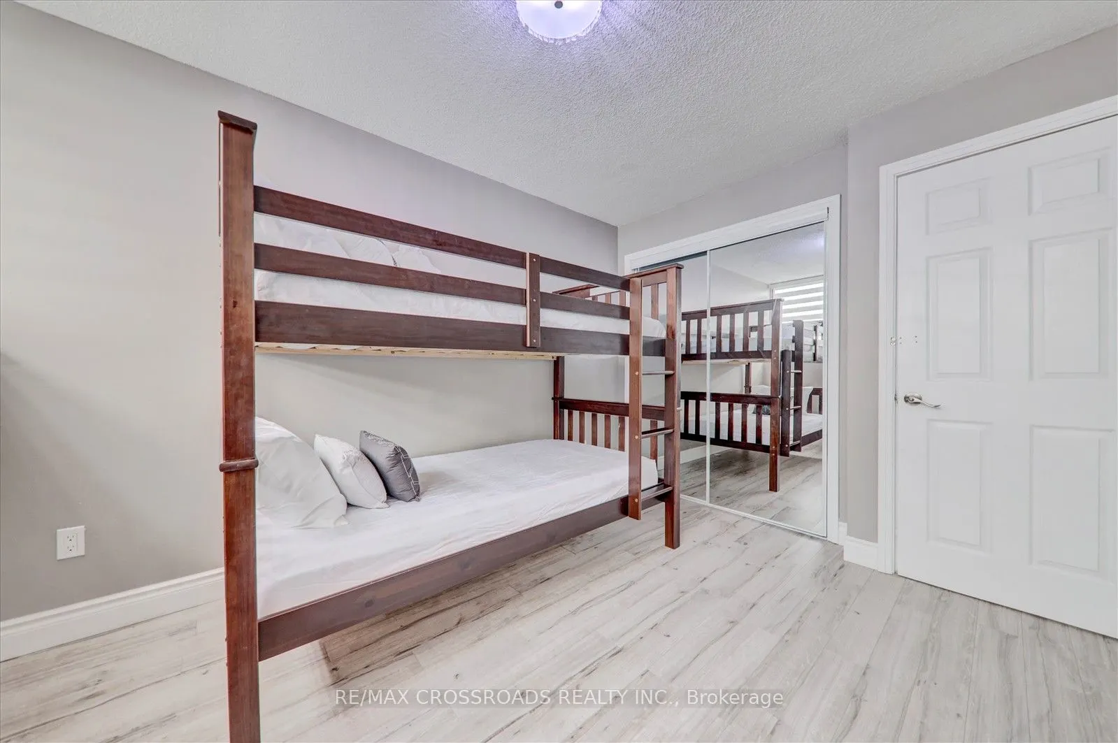 99 Blackwell Avenue, #807