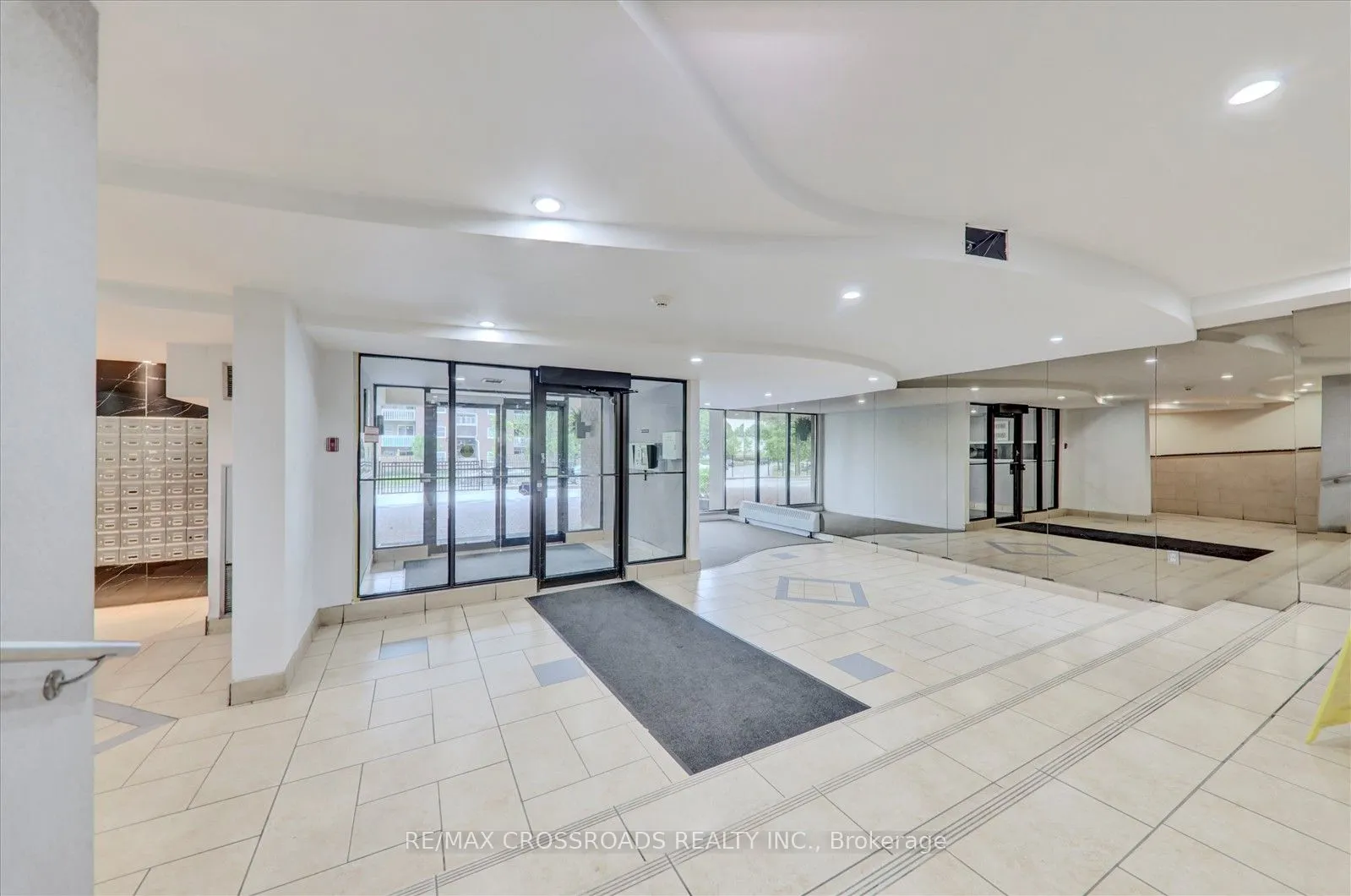99 Blackwell Avenue, #807