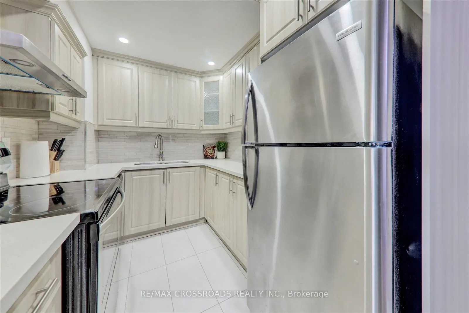 99 Blackwell Avenue, #807