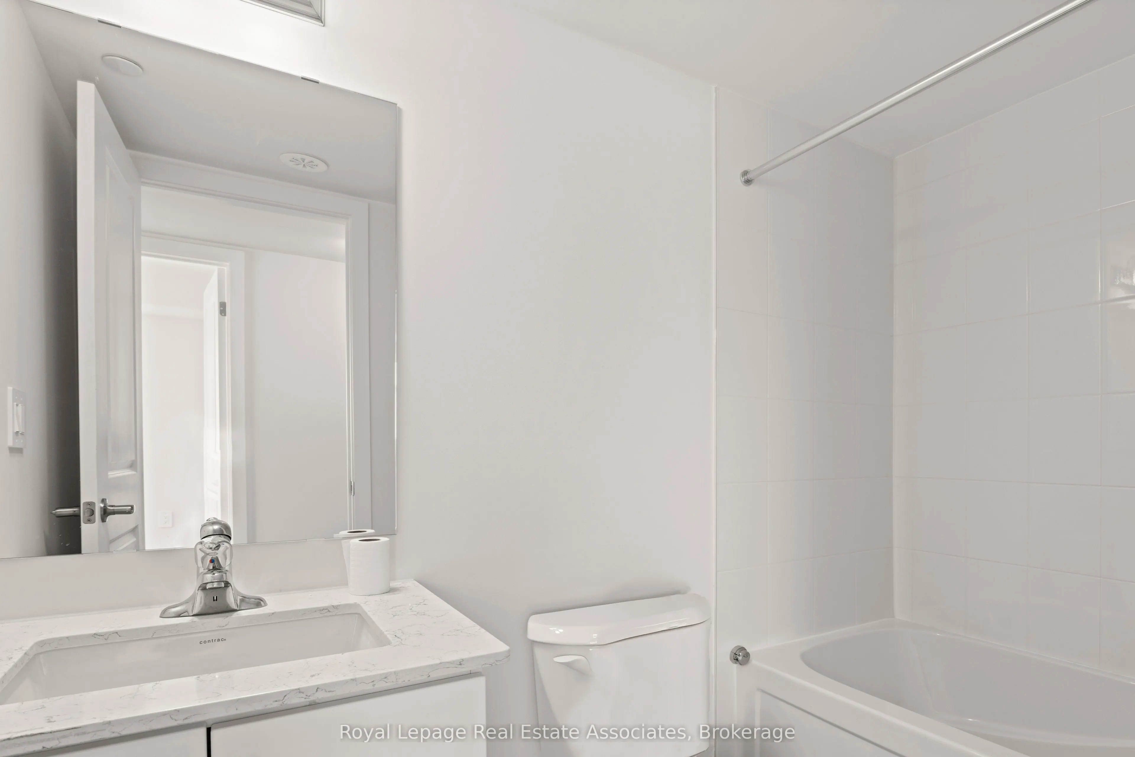 1695 Dersan Street, #120