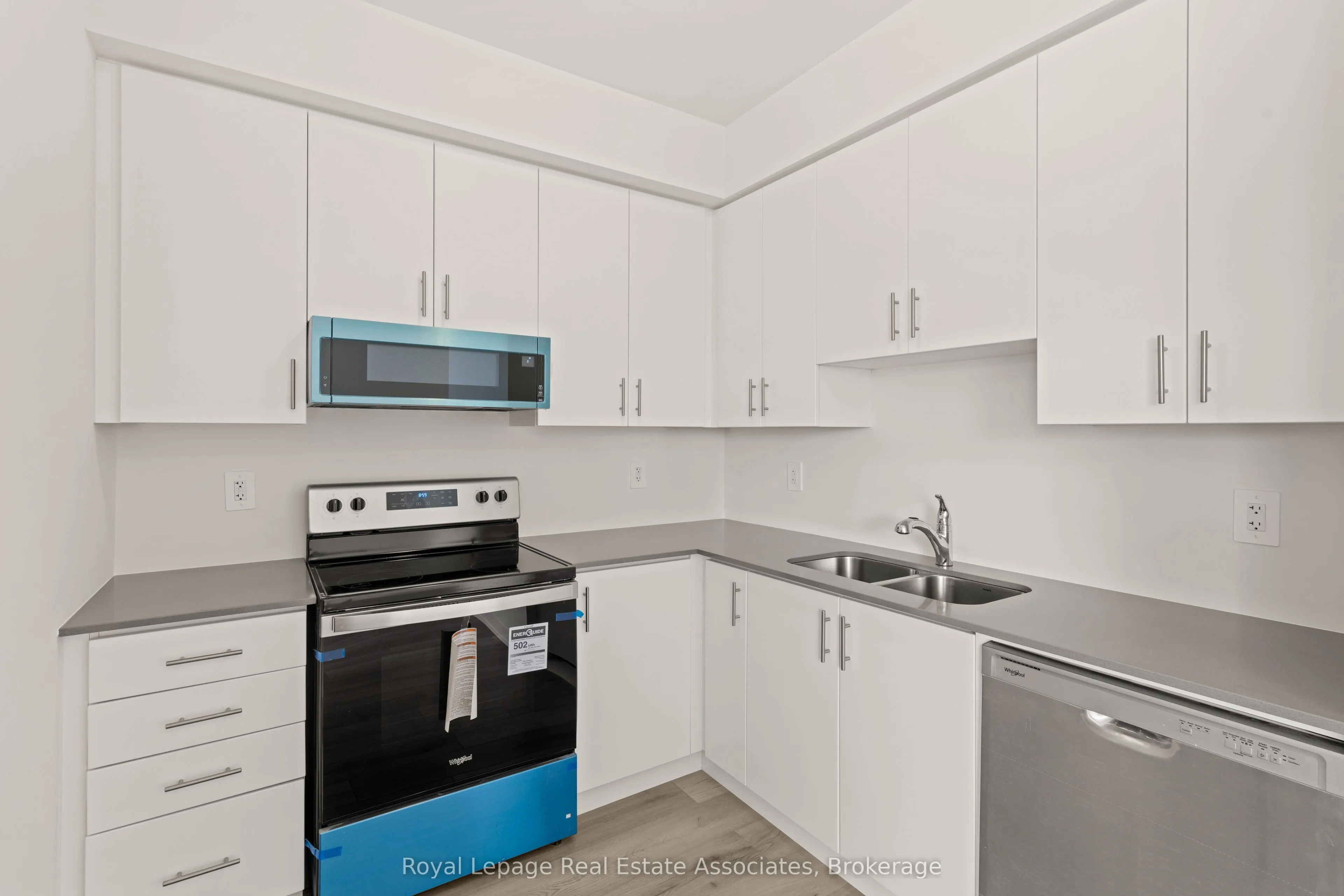 1695 Dersan Street, #120