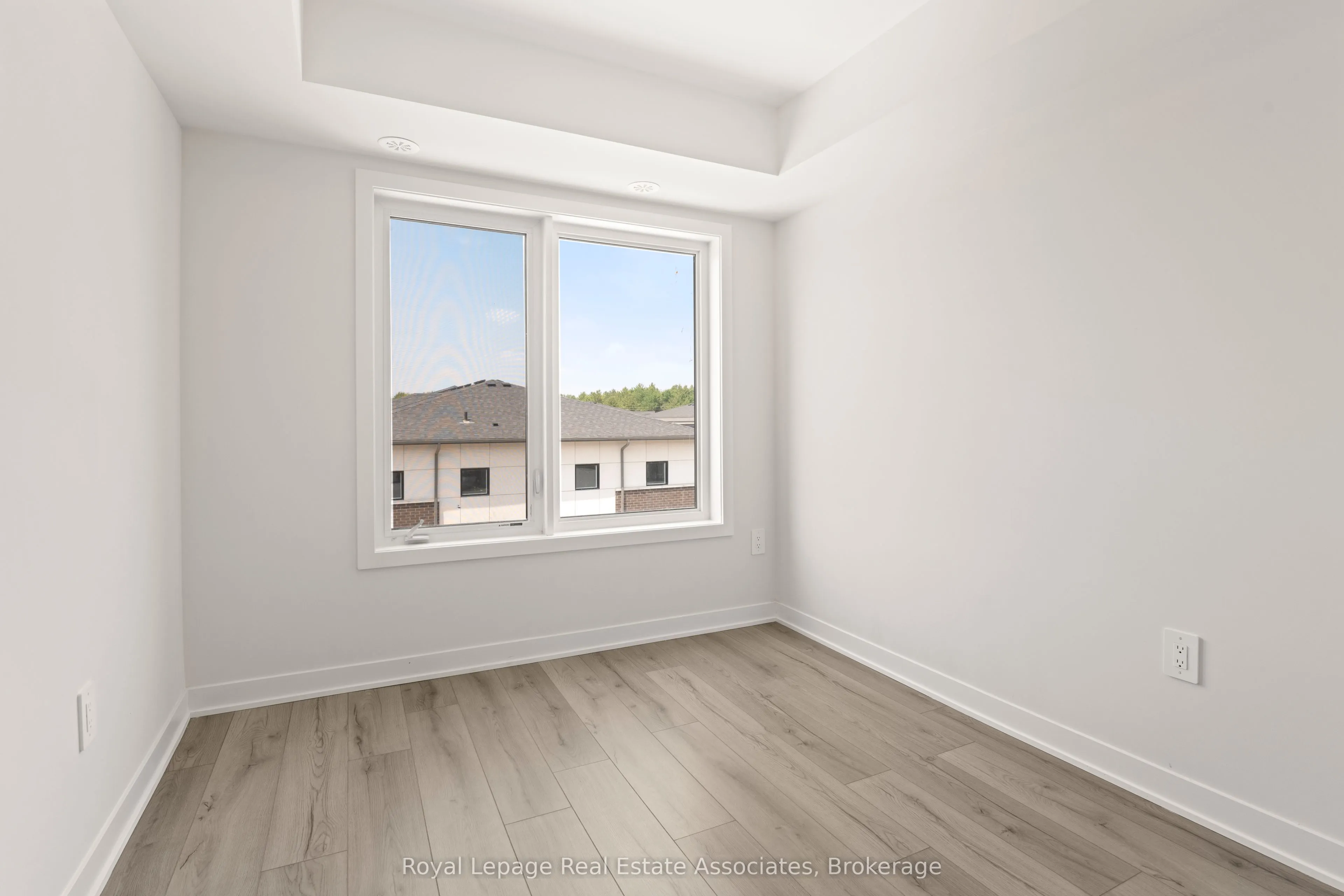 1695 Dersan Street, #120
