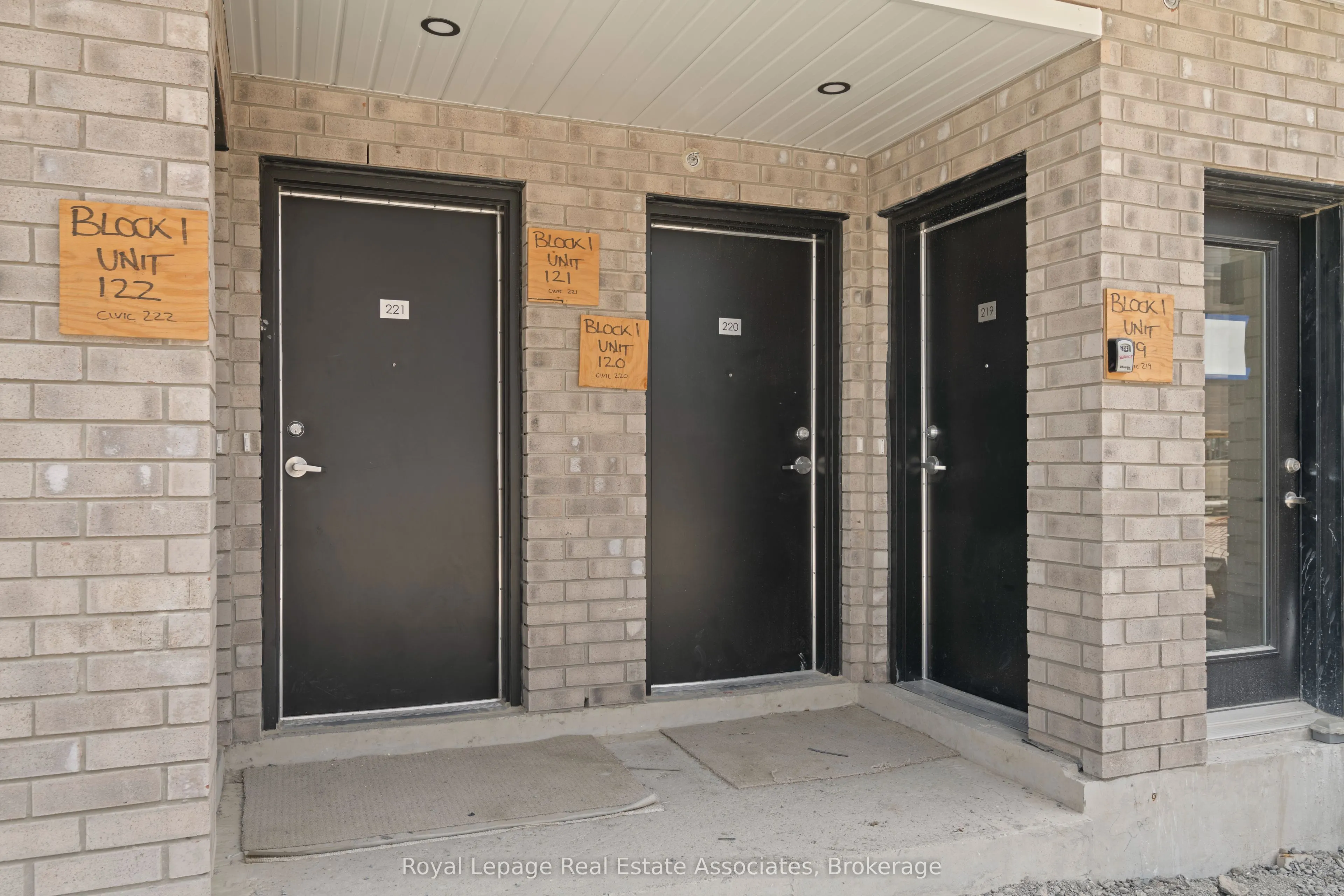 1695 Dersan Street, #120