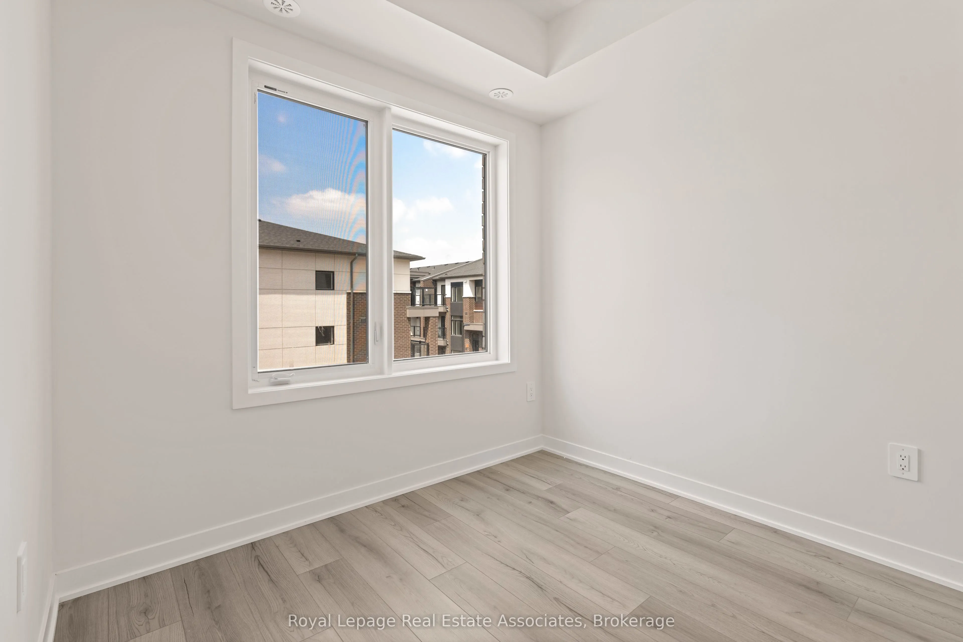 1695 Dersan Street, #120