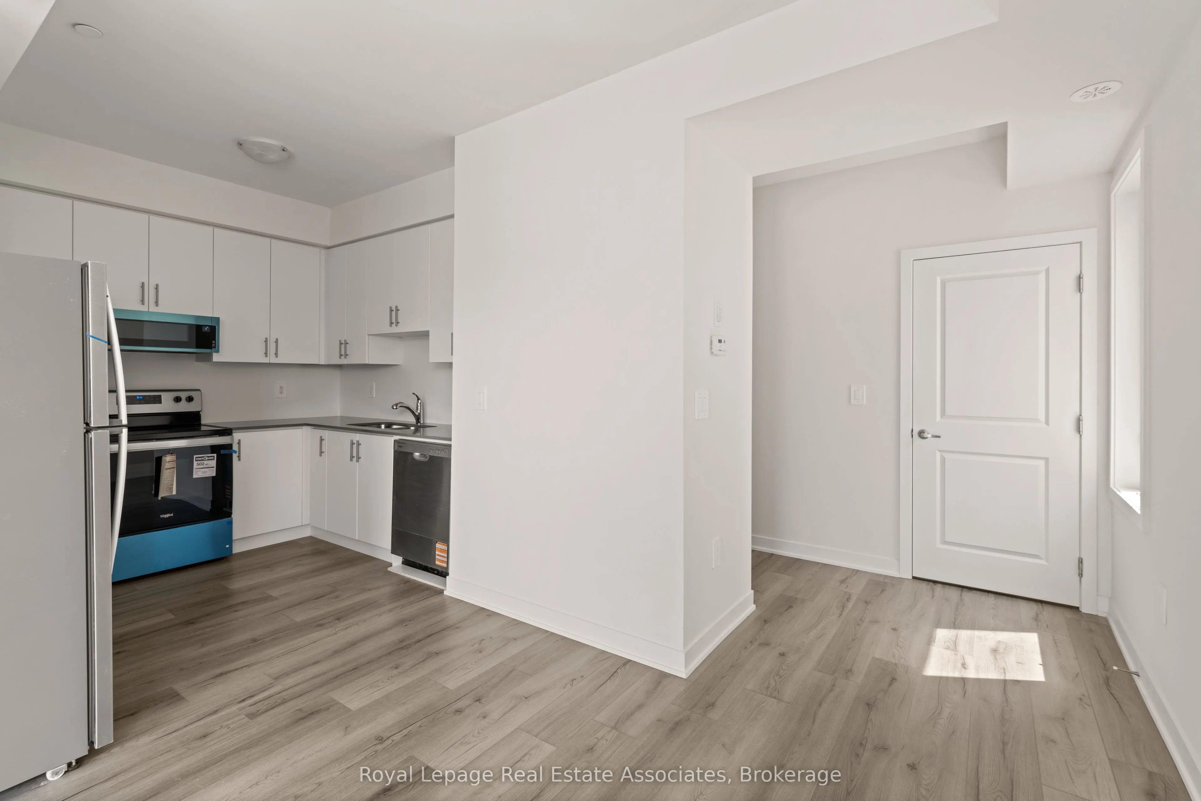 1695 Dersan Street, #120