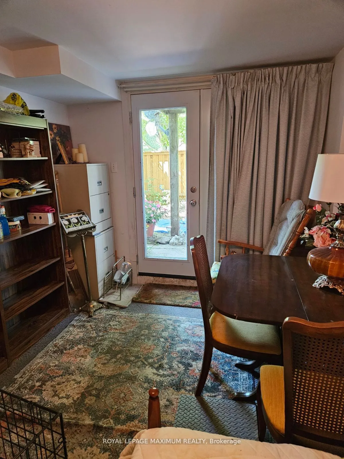 4 Murphy Lane, #ROOM FOR RENT