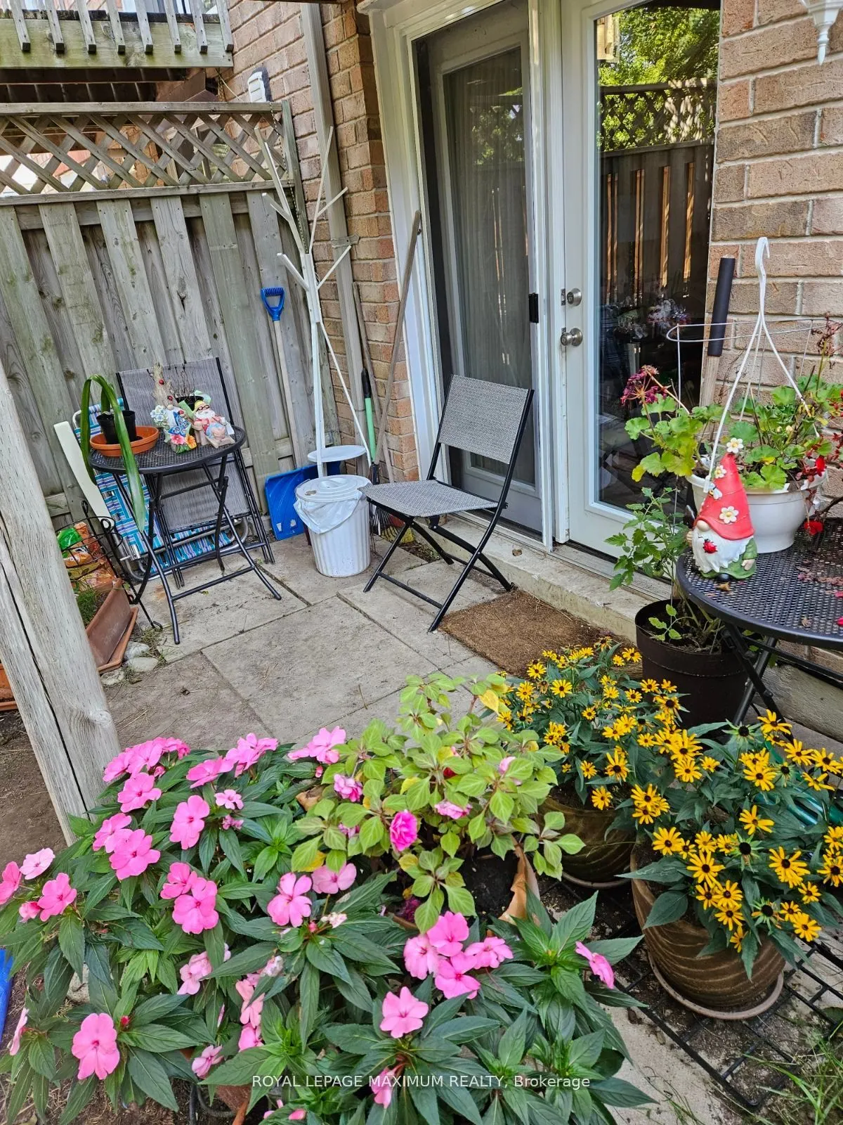 4 Murphy Lane, #ROOM FOR RENT