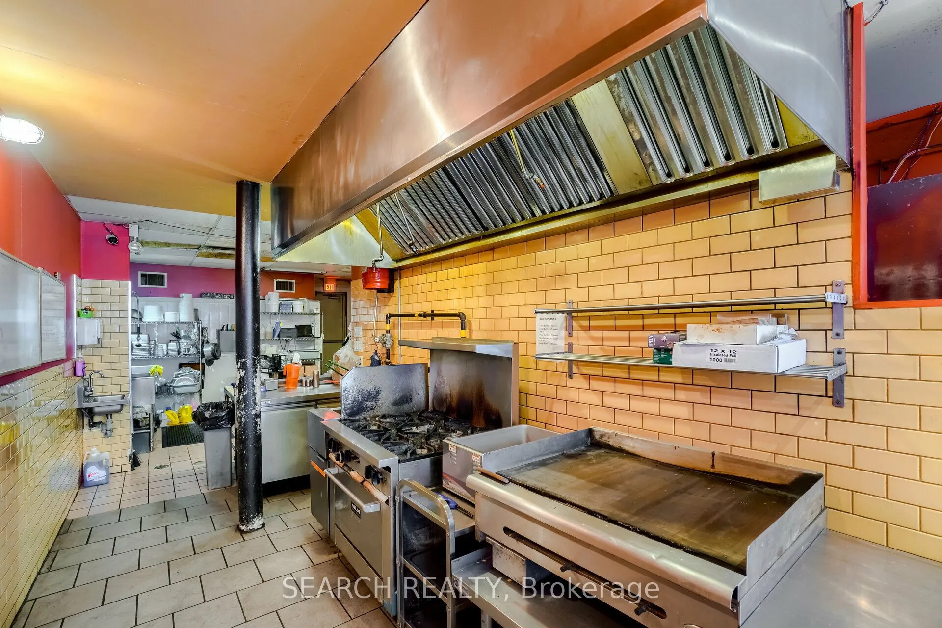 1614 Queen Street E