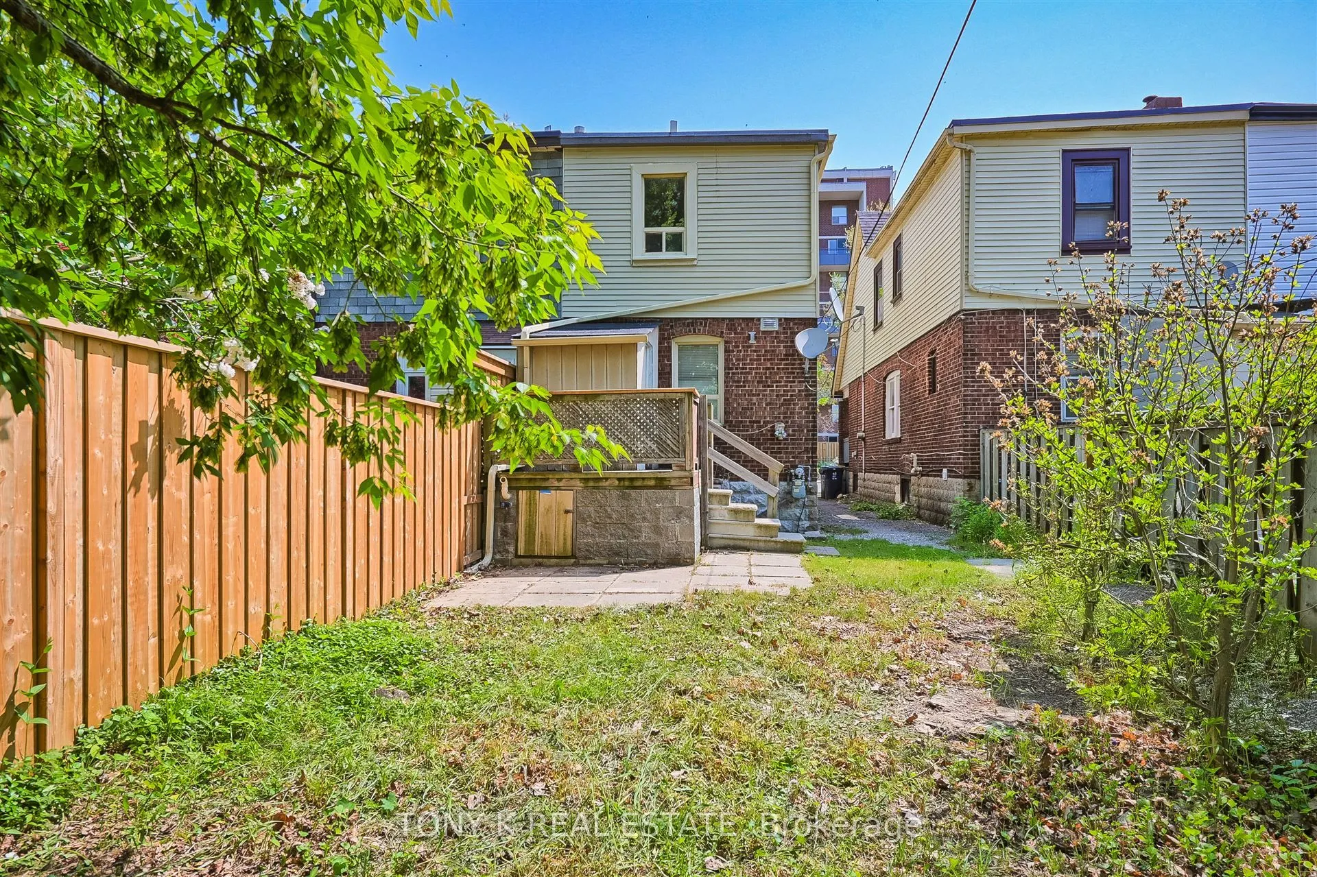 1058 Woodbine Avenue