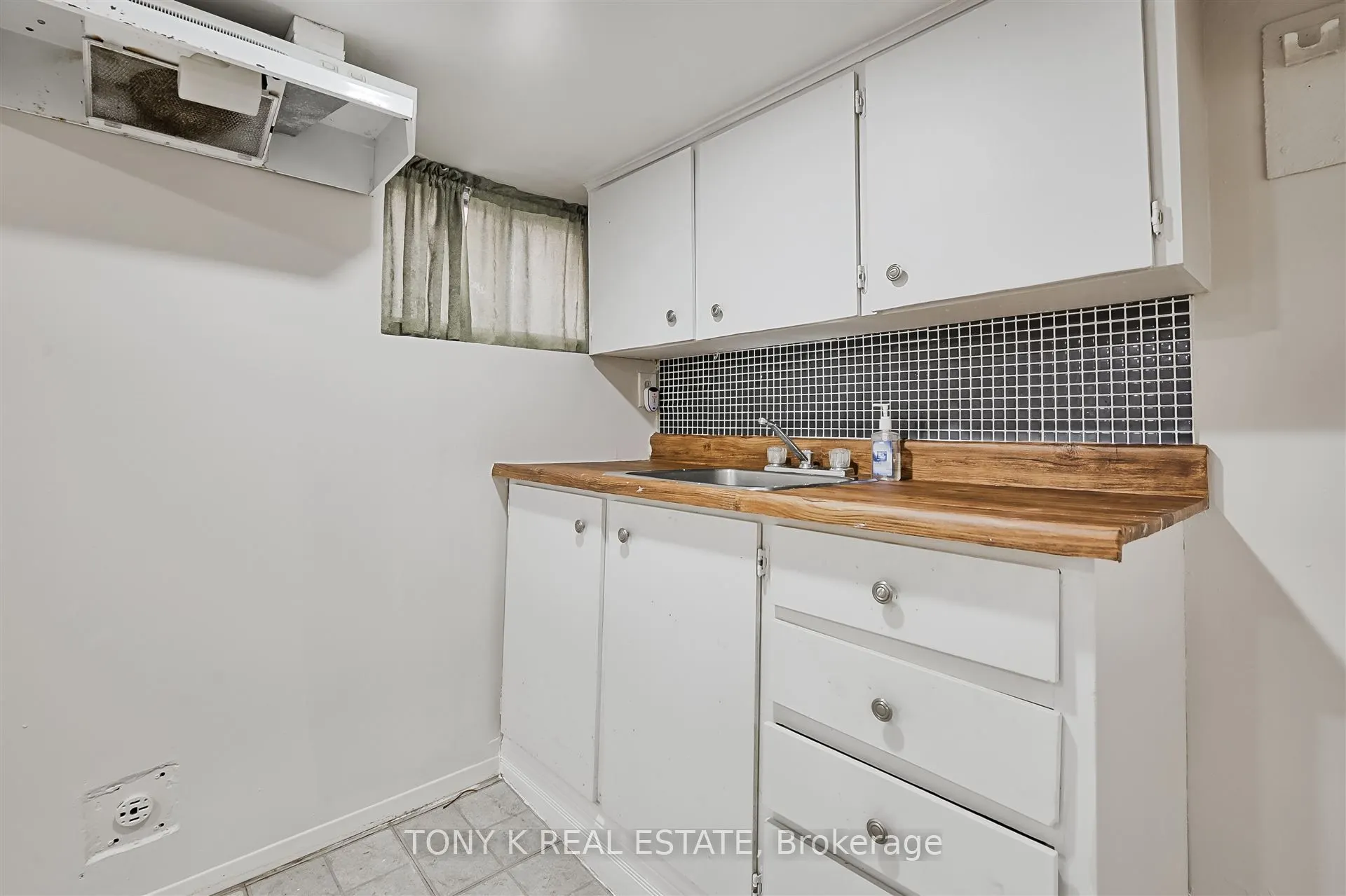 1058 Woodbine Avenue