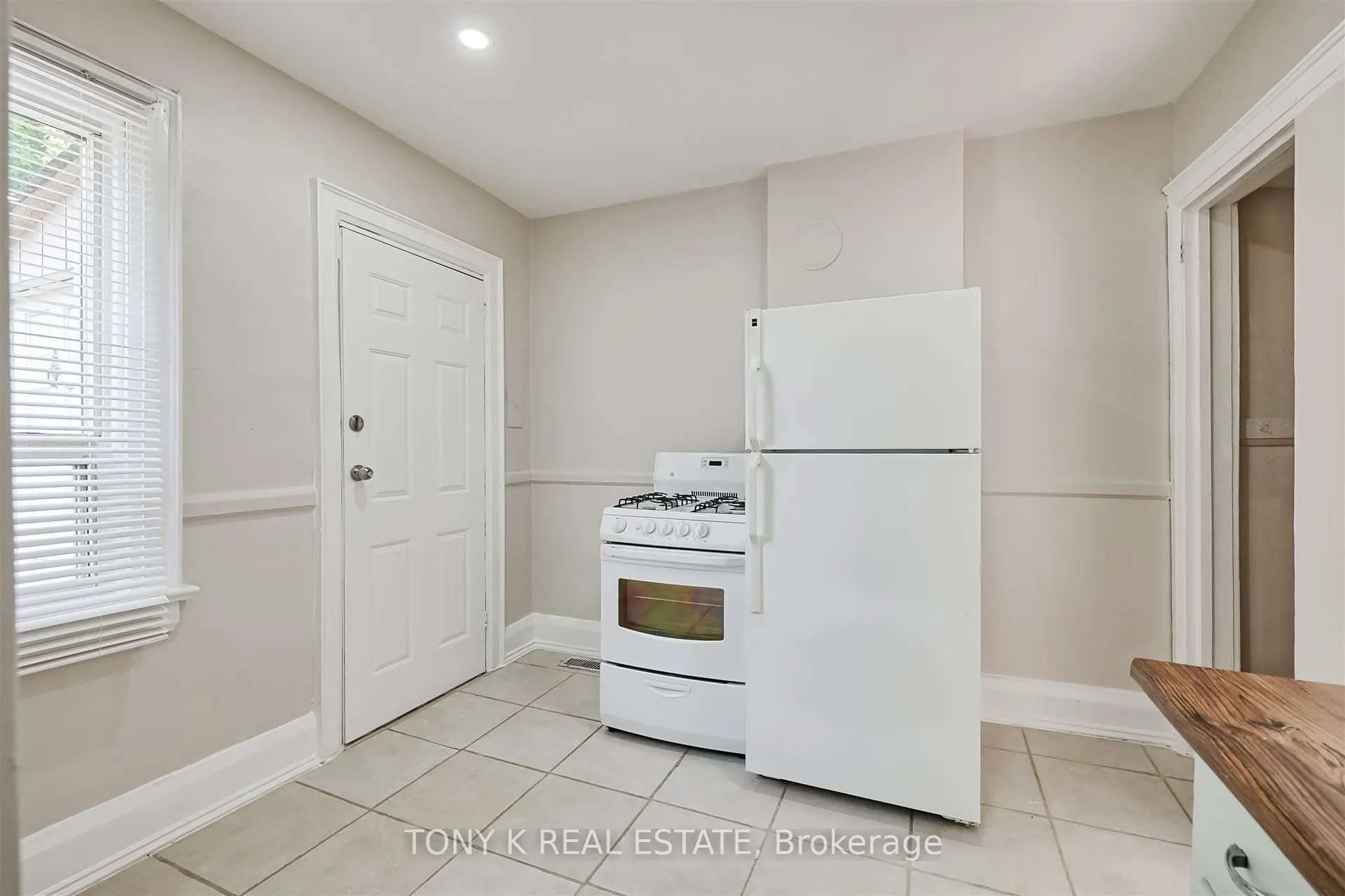 1058 Woodbine Avenue