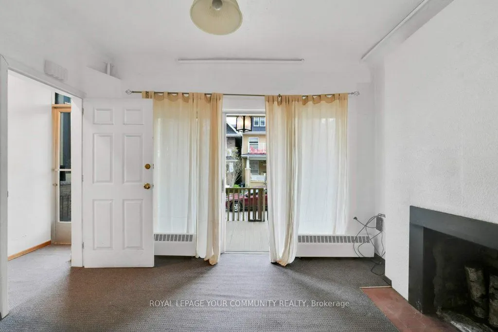 23 Fernwood Park Avenue