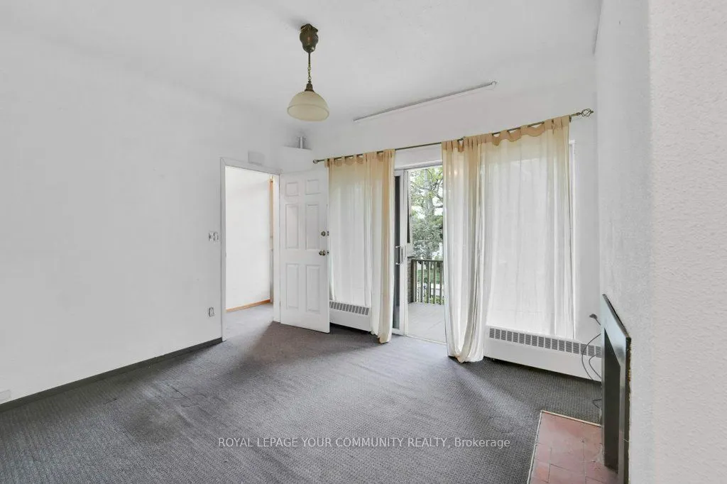 23 Fernwood Park Avenue