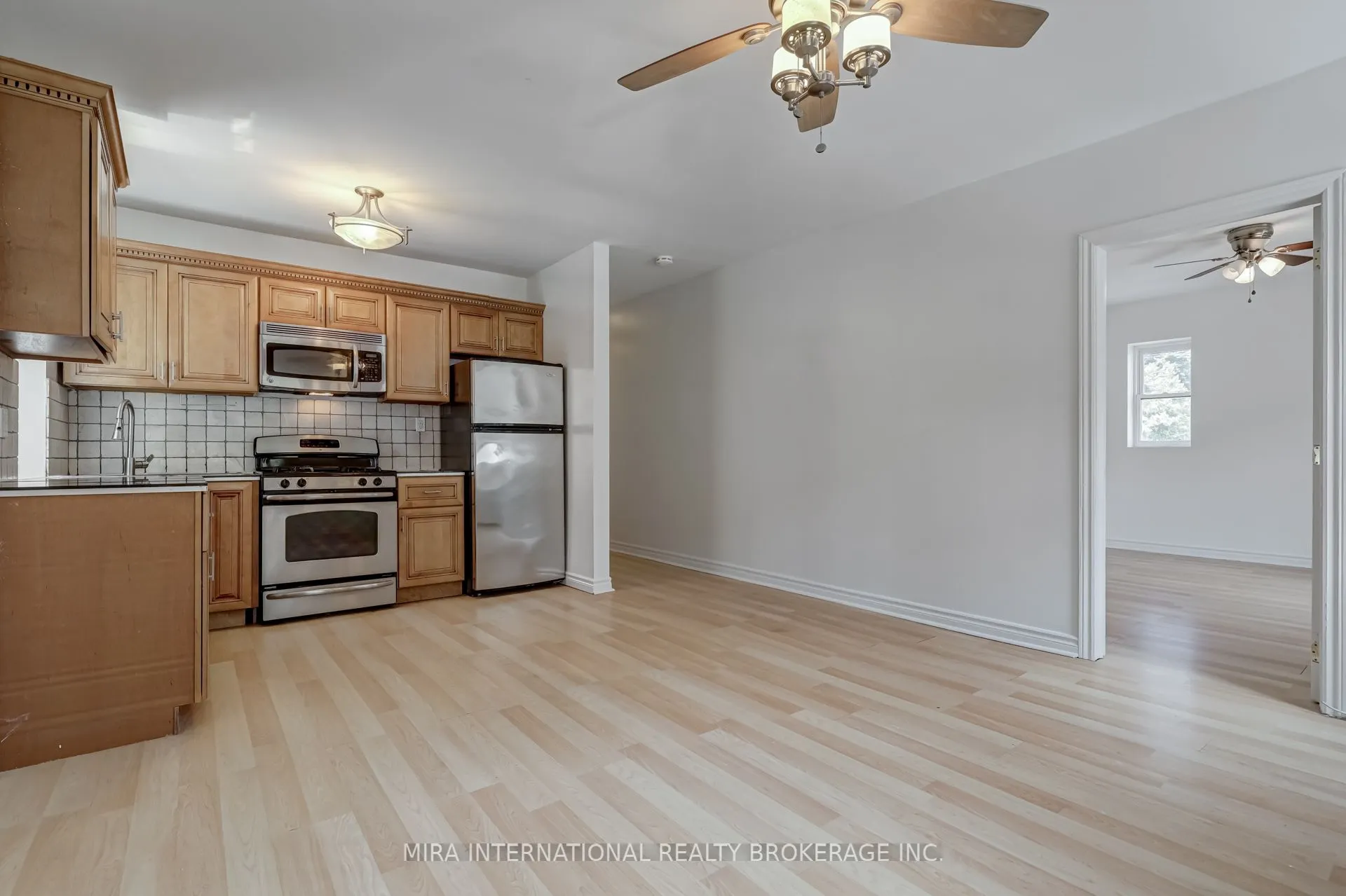98 Leuty Avenue, #B2