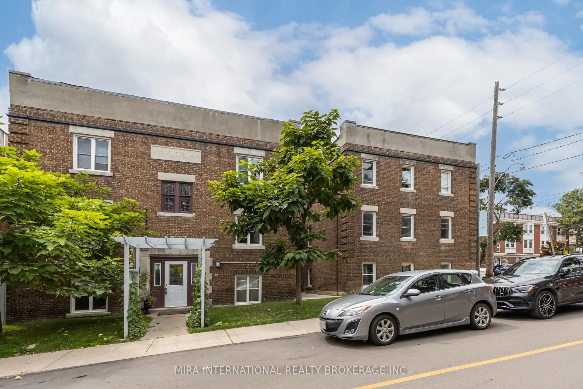 98 Leuty Avenue, #B2