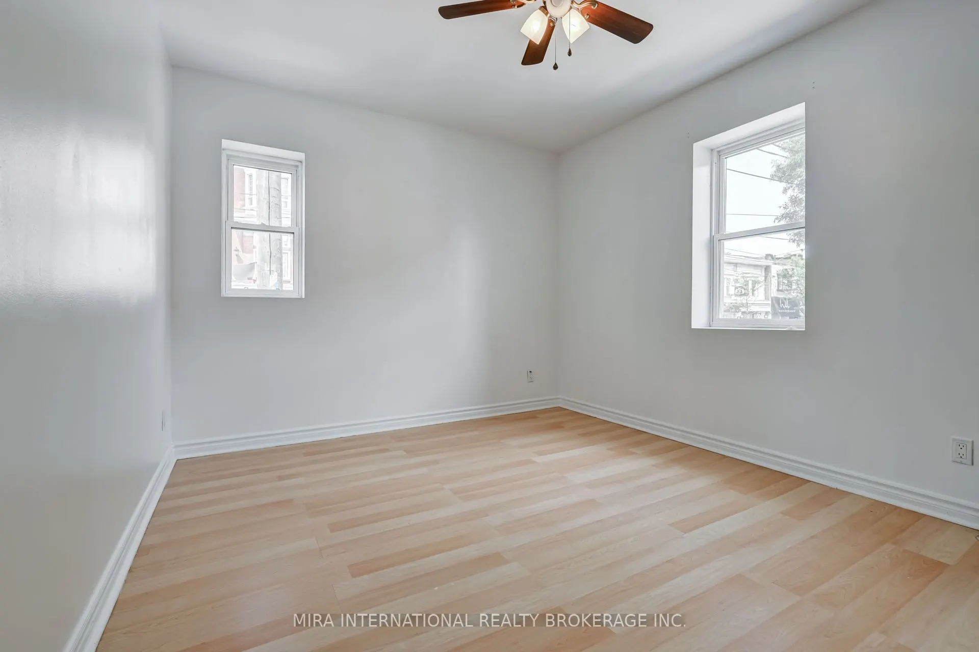 98 Leuty Avenue, #B2