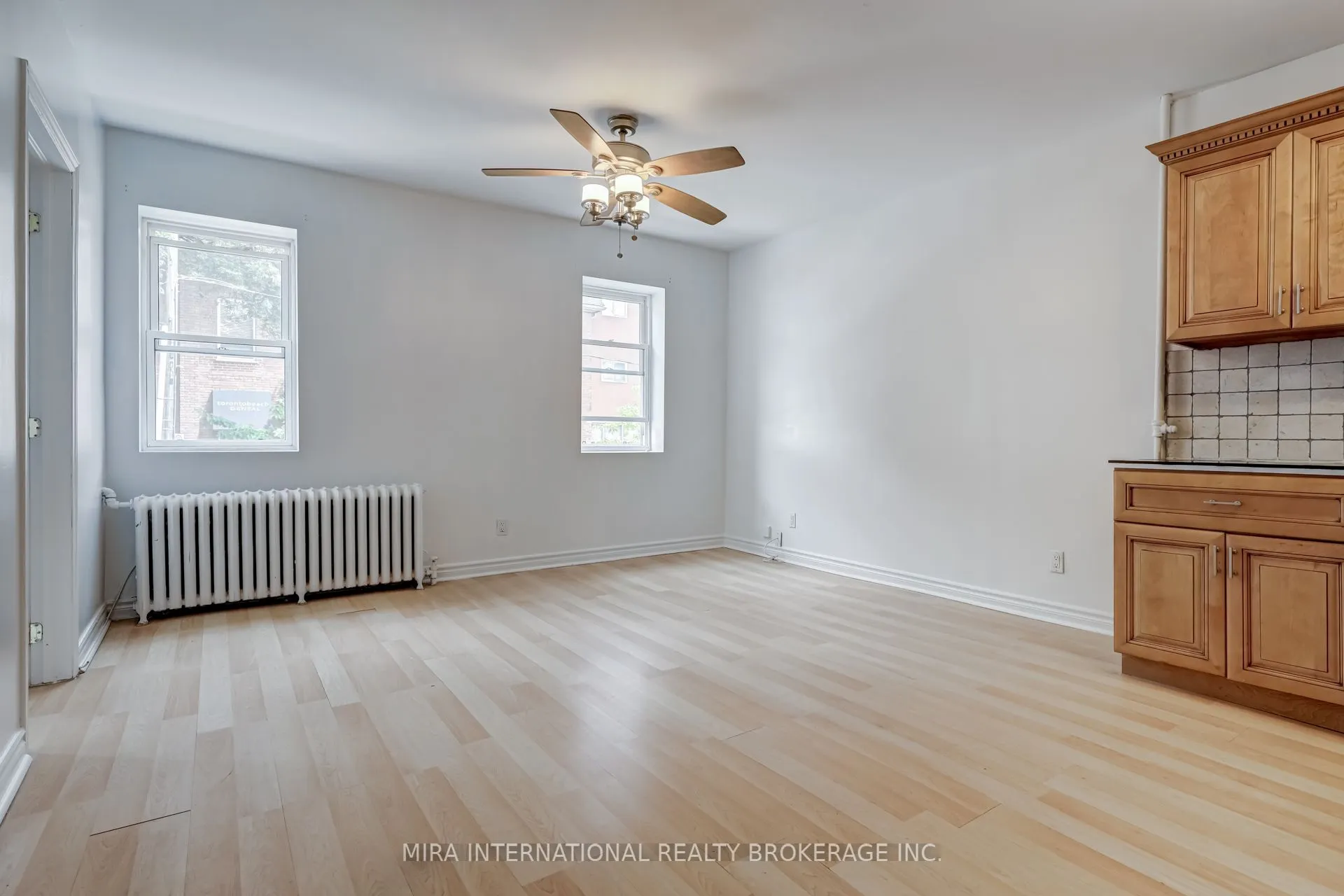 98 Leuty Avenue, #B2