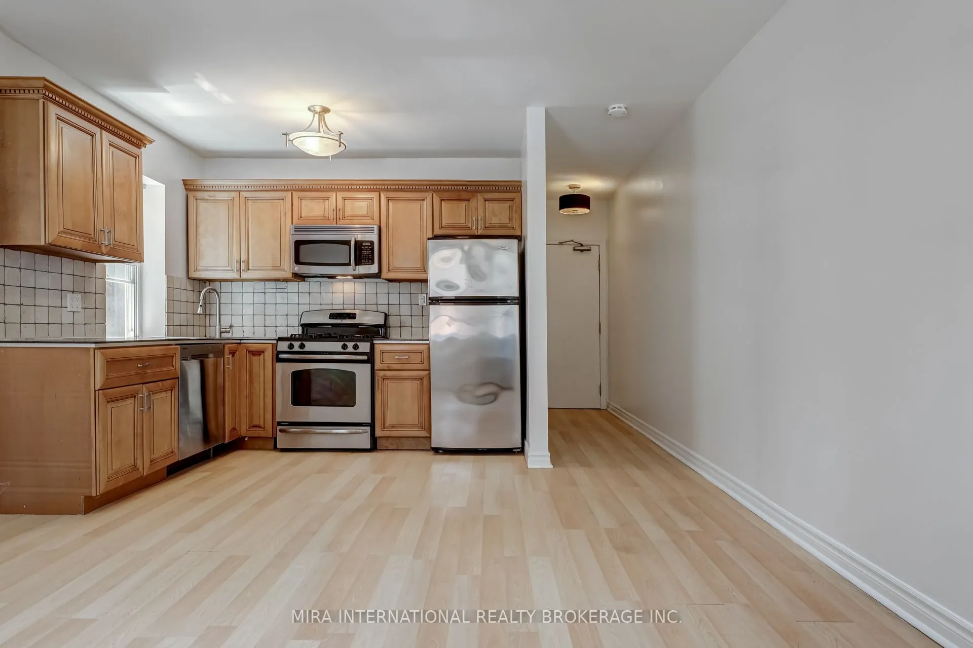 98 Leuty Avenue, #B2