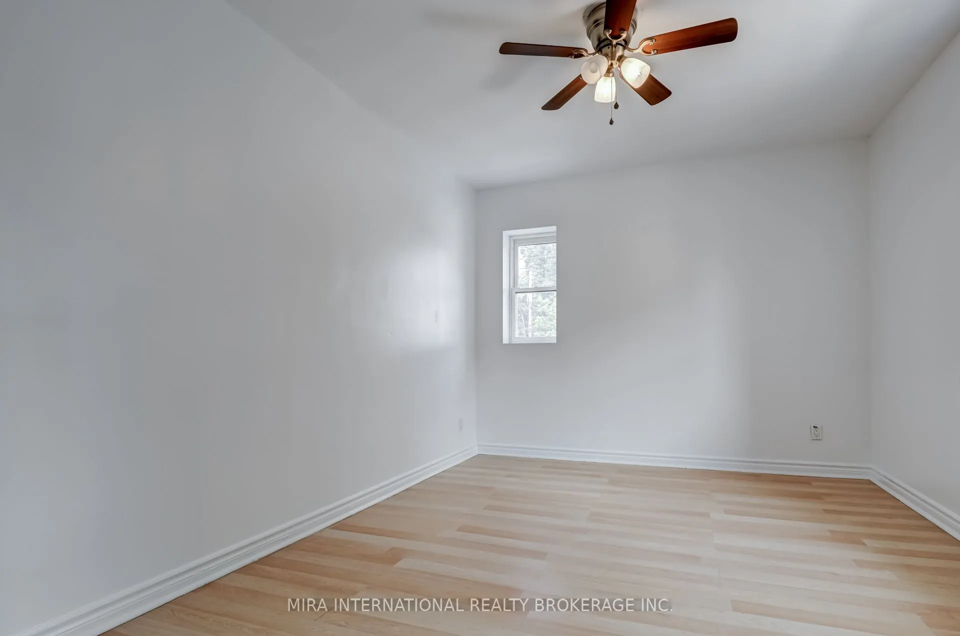 98 Leuty Avenue, #B2