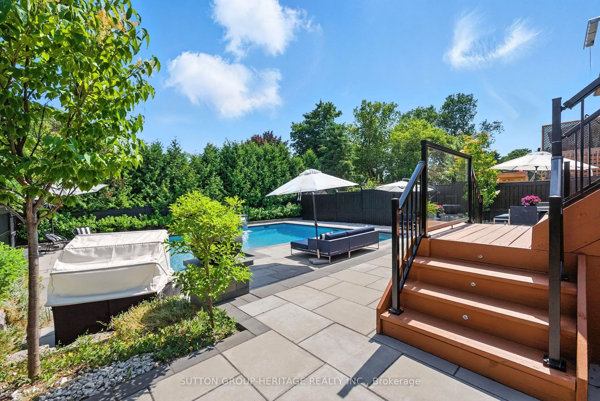 21 Greenlands Court