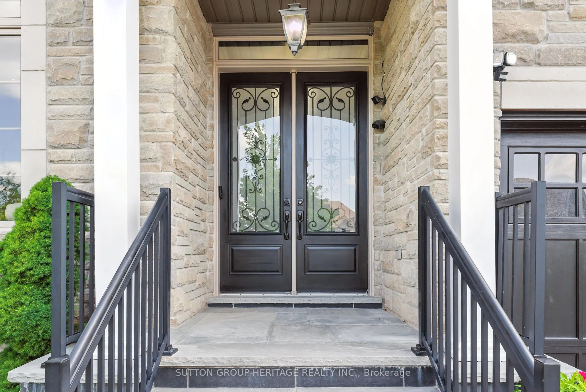 21 Greenlands Court