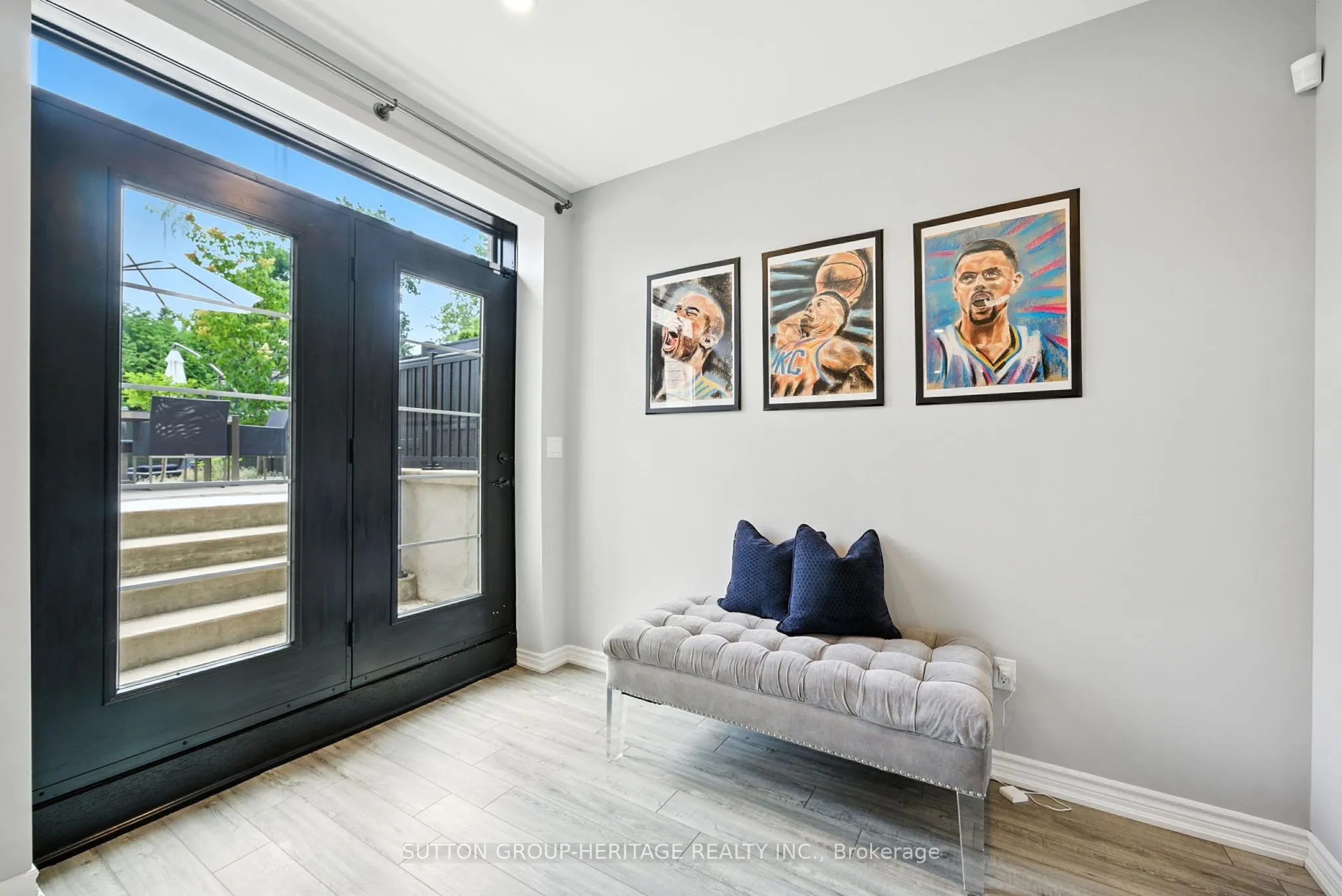 21 Greenlands Court