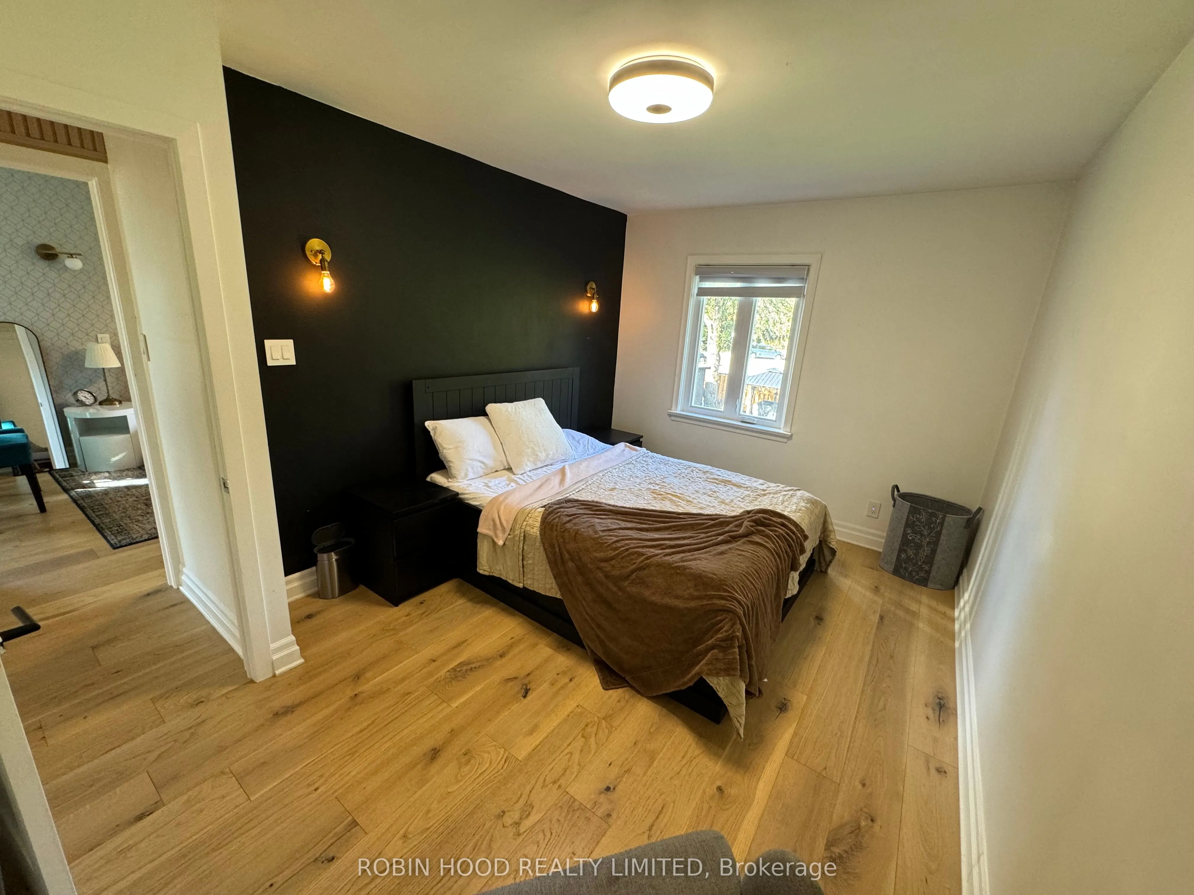 16 Glen Everest Road, #Main Floor